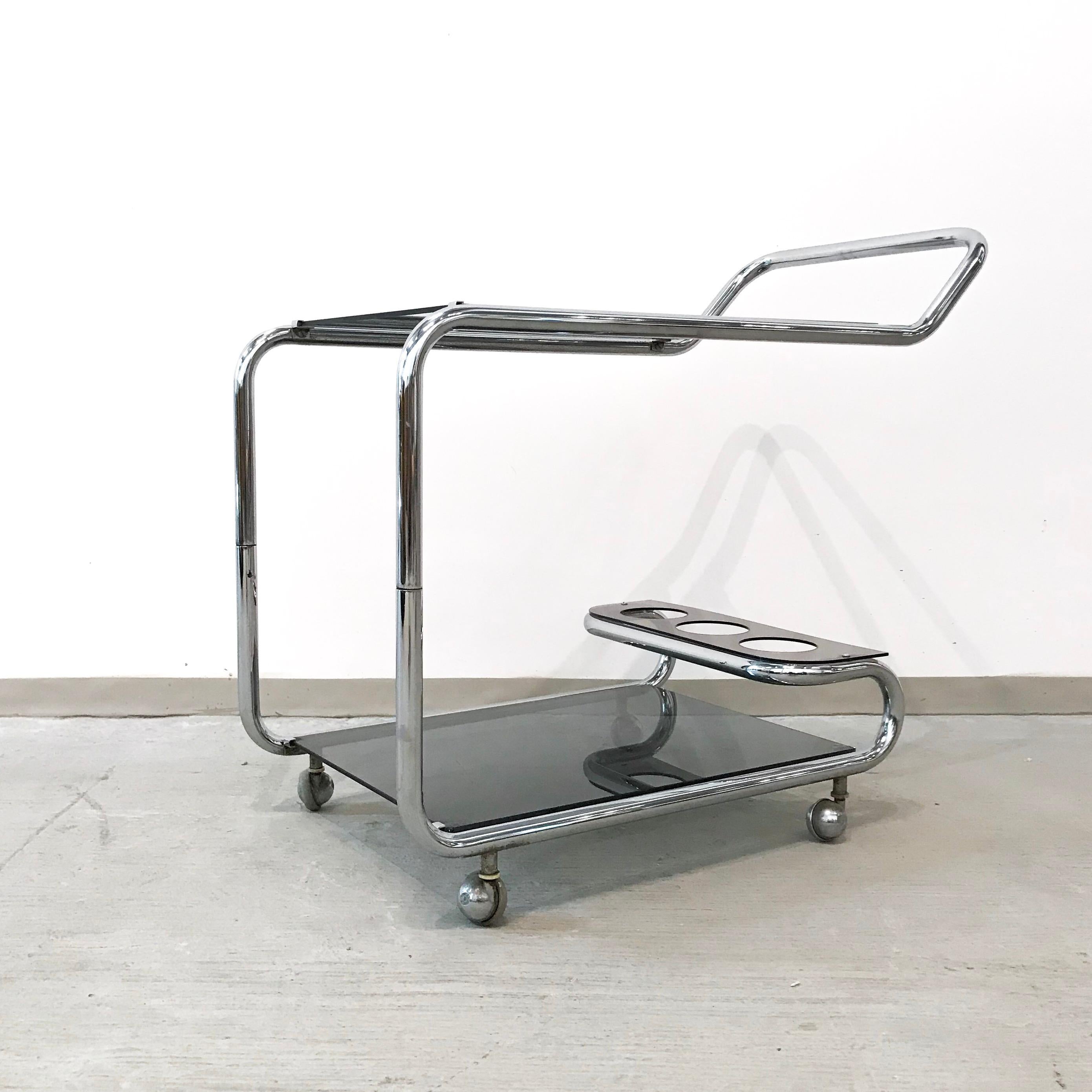 Sculptural Chromed Bar Cart In Excellent Condition For Sale In Mexico City, CDMX