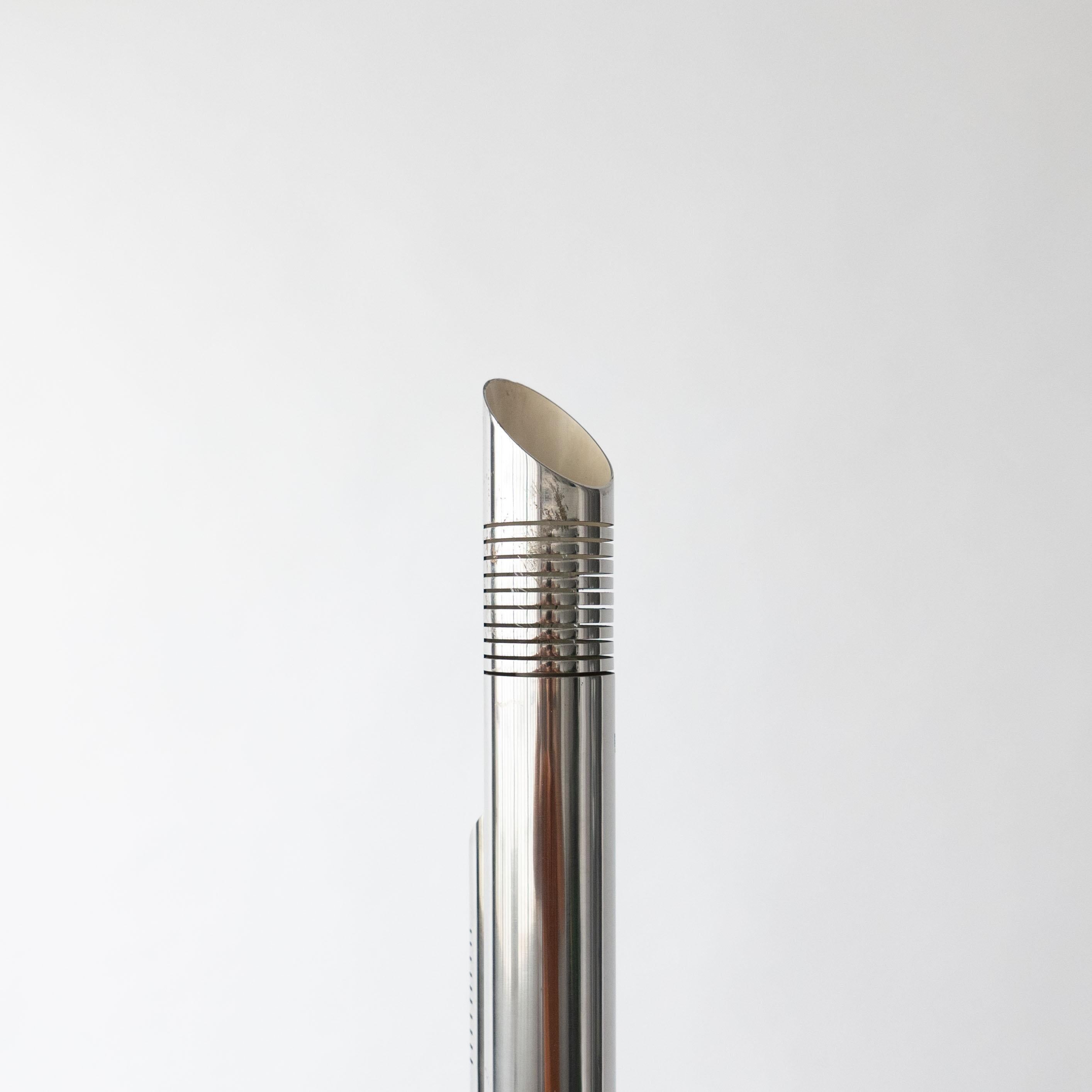 Sculptural Chromed Floor Lamp by Goffredo Reggiani, Italian Collectible Design In Good Condition For Sale In Milano, IT