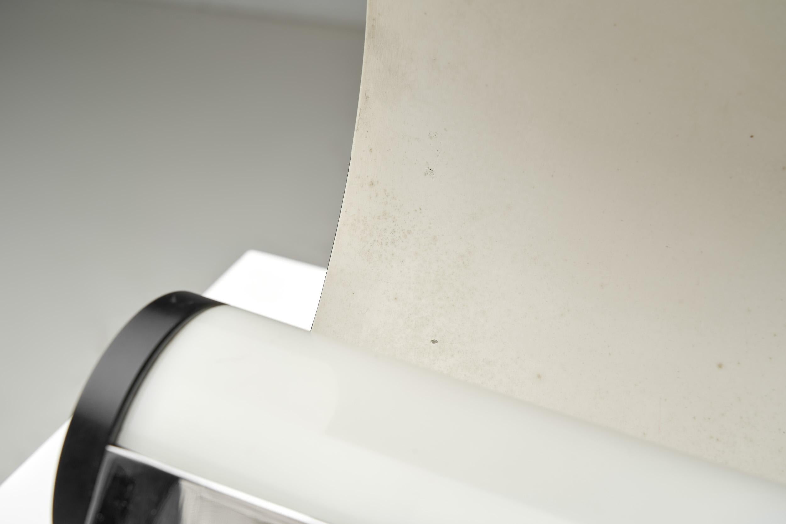 Lampe de table sculpturale en métal chromé, Italie, années 1960 en vente 7