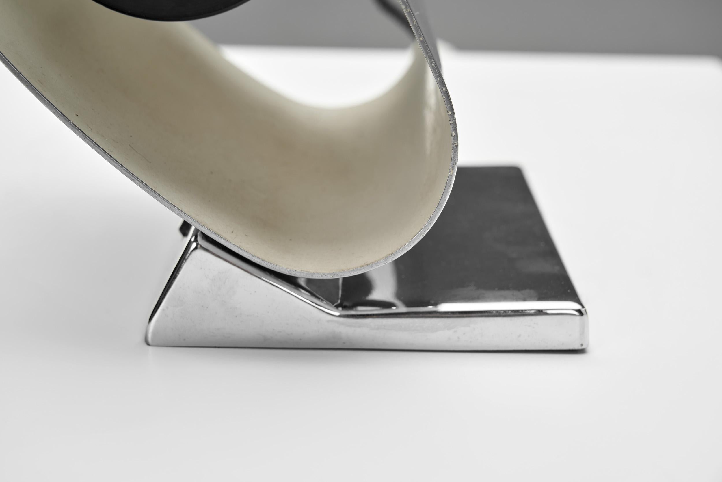 Lampe de table sculpturale en métal chromé, Italie, années 1960 en vente 10