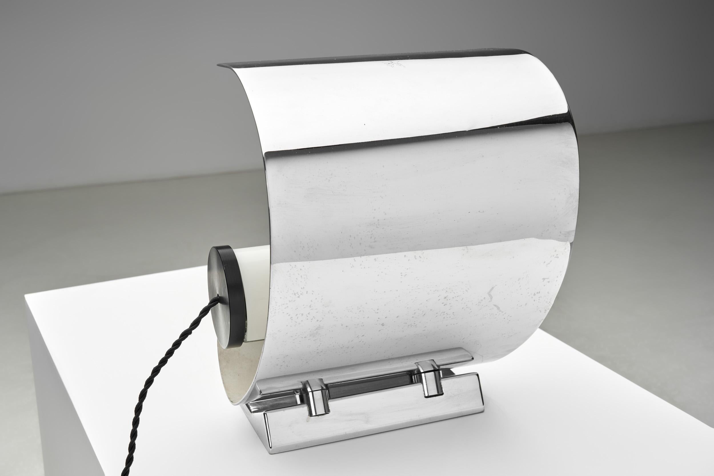 Lampe de table sculpturale en métal chromé, Italie, années 1960 en vente 2