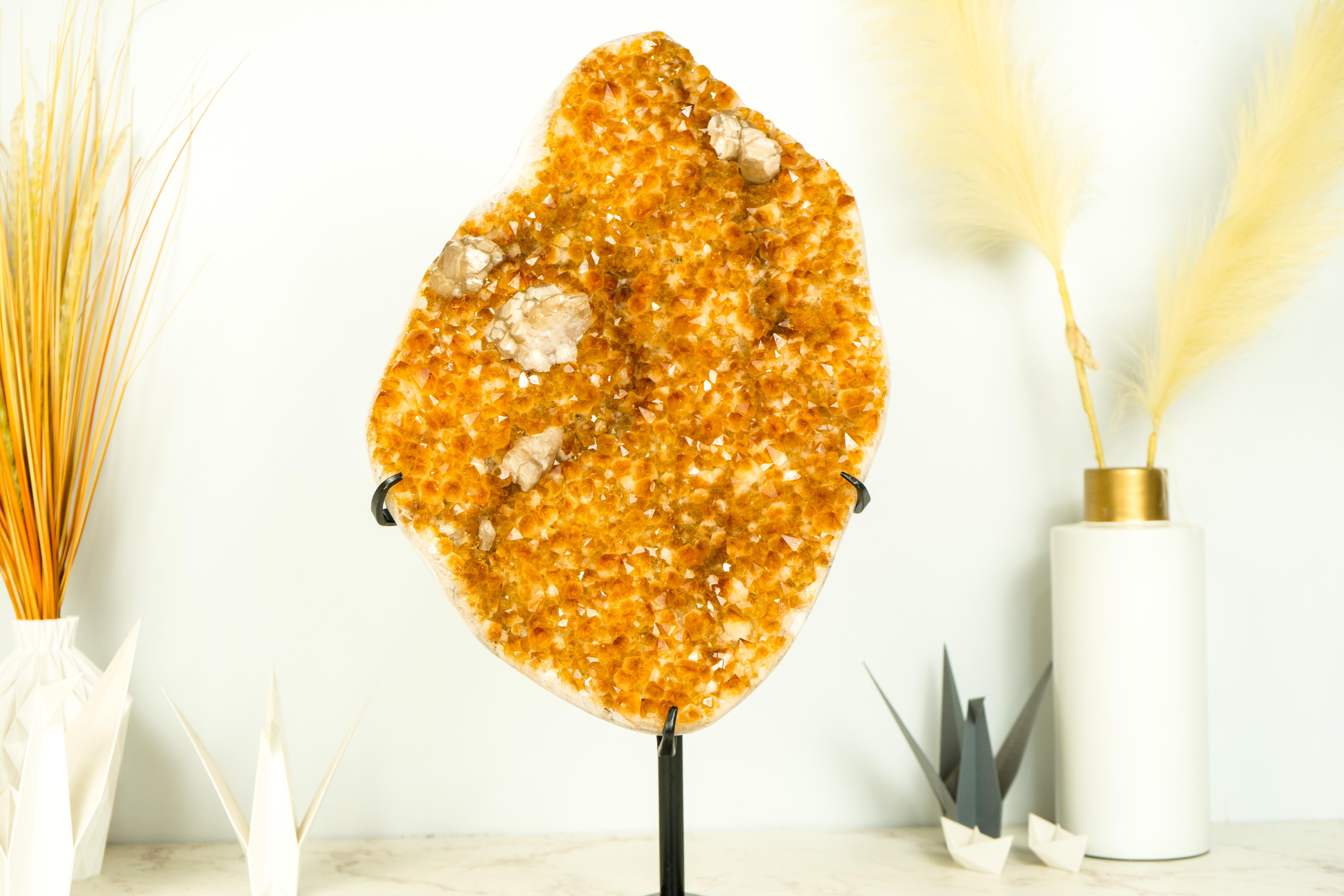 Racimo Escultural de Citrino con Estalactita Floral Rara, Amarillo Dorado, sobre Soporte Brasileño en venta
