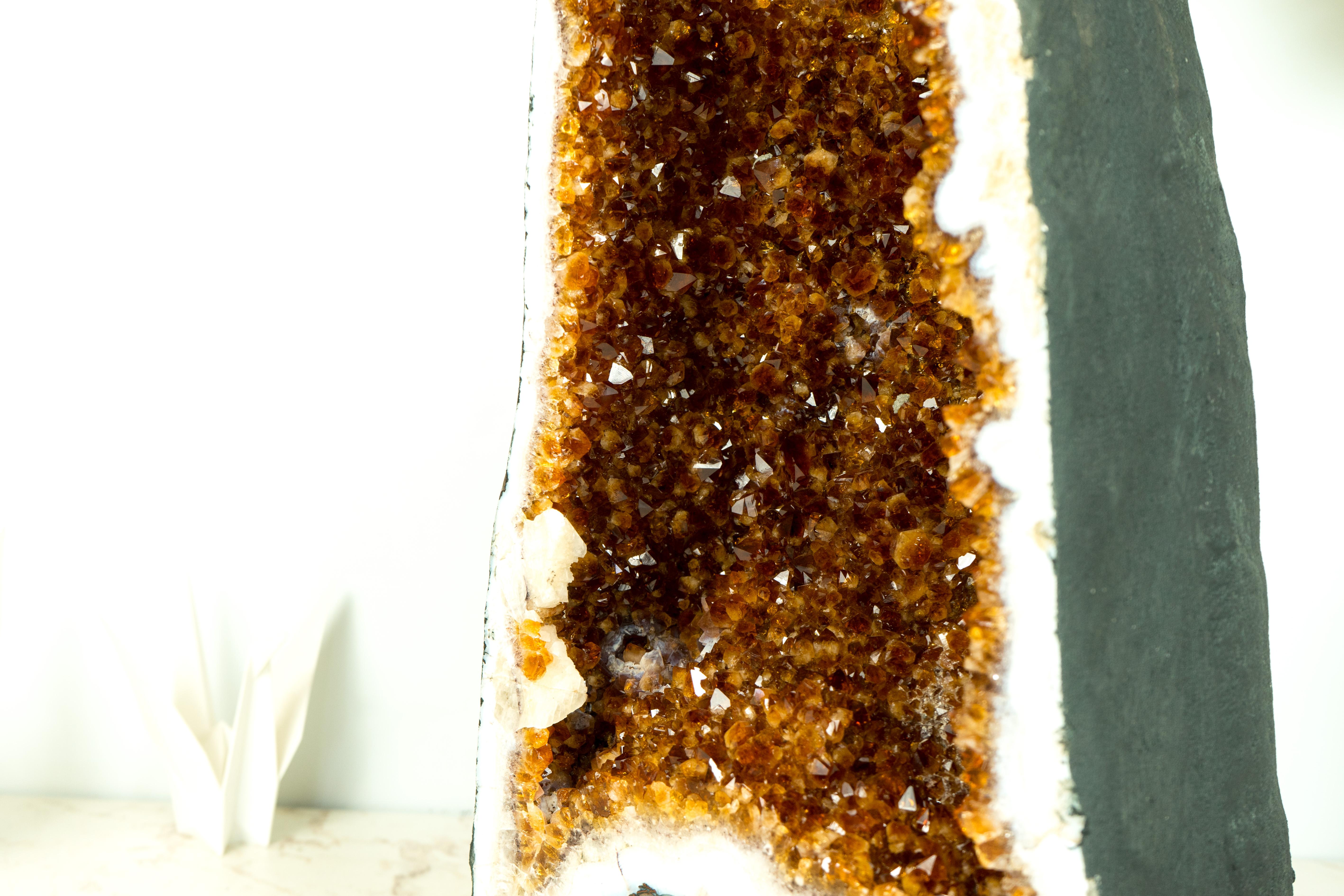 Skulpturale Citrin-Geode-Kathedrale aus Madeira mit hochkarätigem Madeira-Citrin, Super-Extra (Brasilianisch) im Angebot