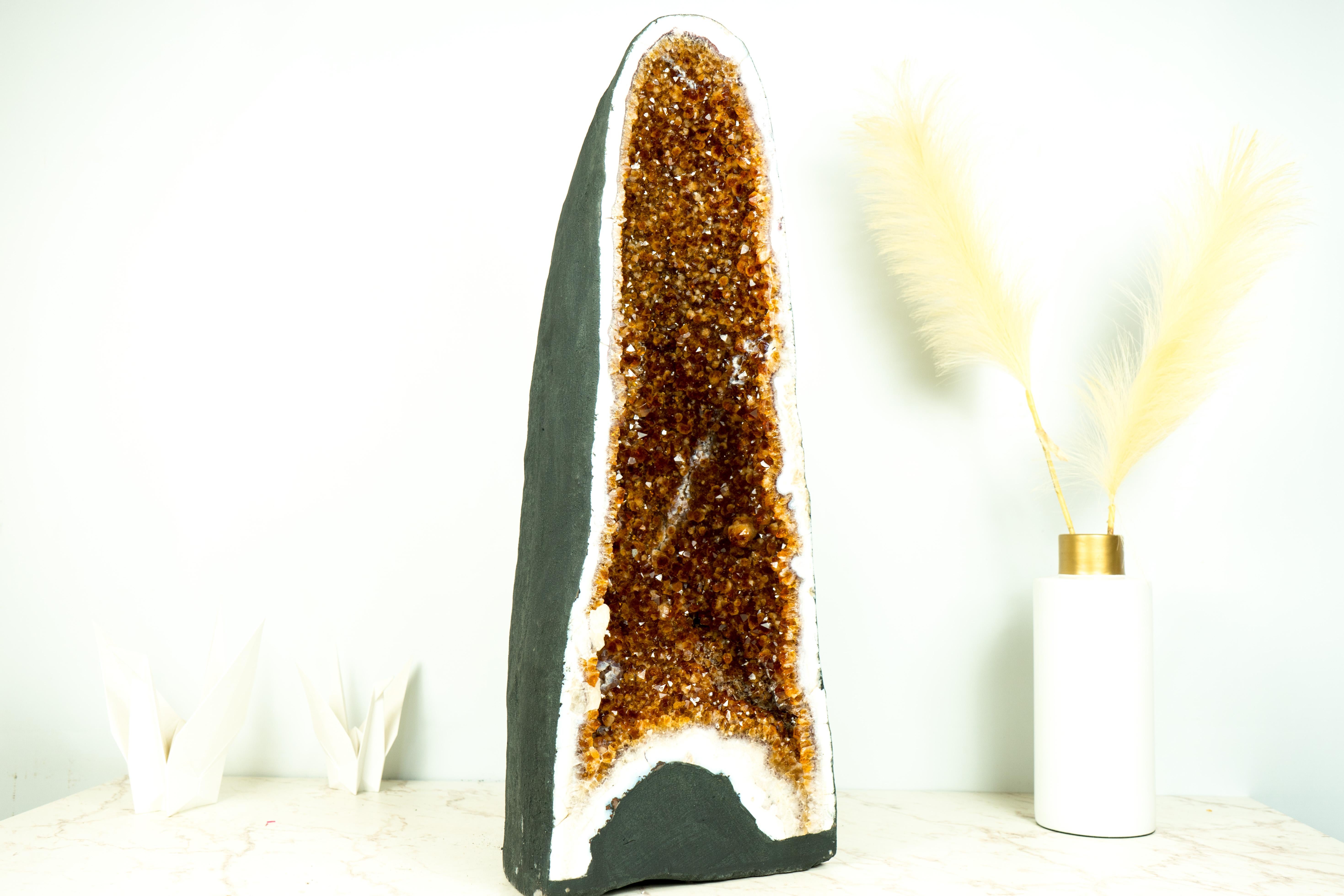 Skulpturale Citrin-Geode-Kathedrale aus Madeira mit hochkarätigem Madeira-Citrin, Super-Extra (21. Jahrhundert und zeitgenössisch) im Angebot