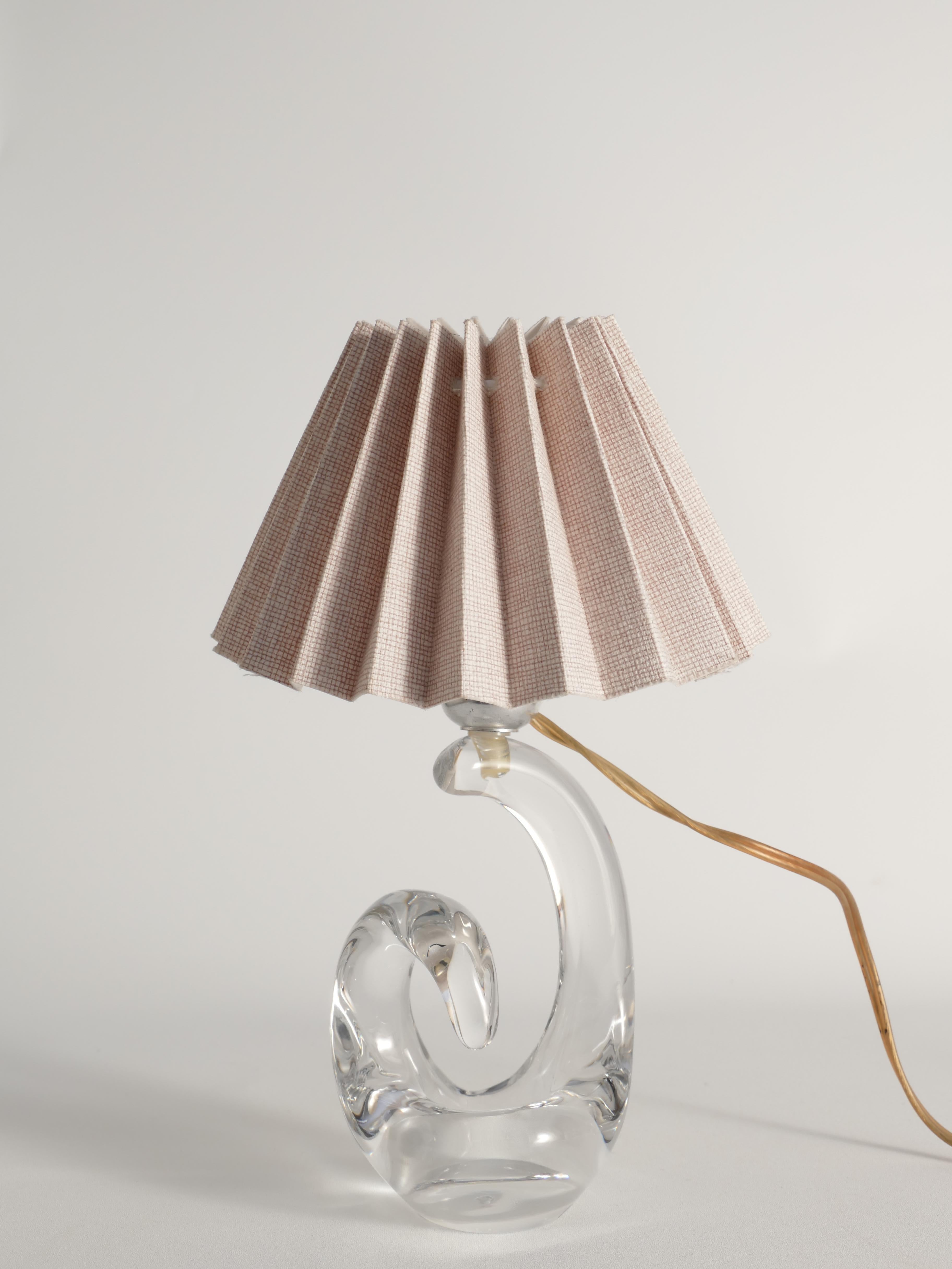 Lampada da tavolo scultorea in cristallo trasparente di Schneider, Francia, anni '50 in vendita 2