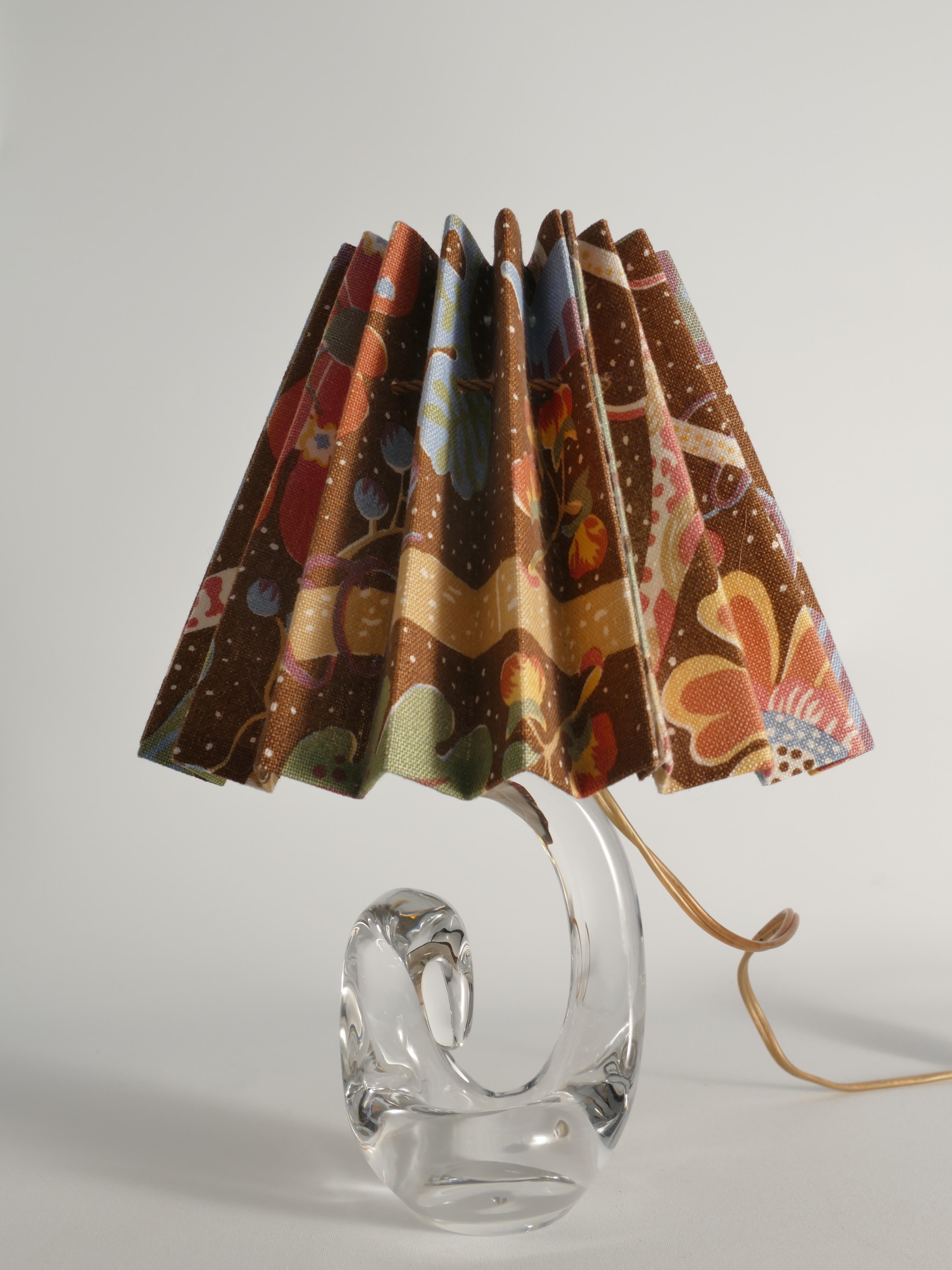 Lampada da tavolo scultorea in cristallo trasparente di Schneider, Francia, anni '50 in vendita 4