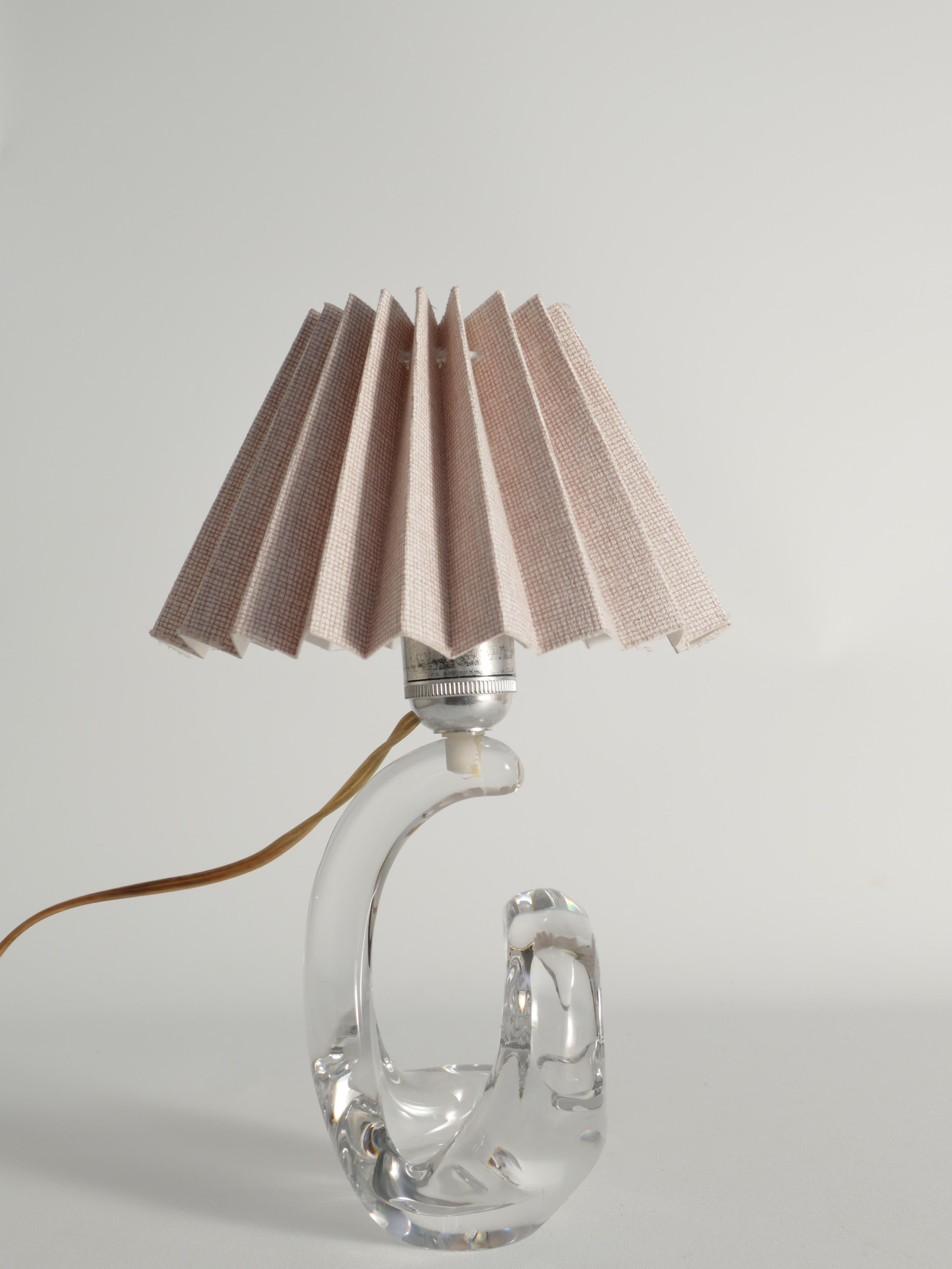 Lampada da tavolo scultorea in cristallo trasparente di Schneider, Francia, anni '50 in vendita 1
