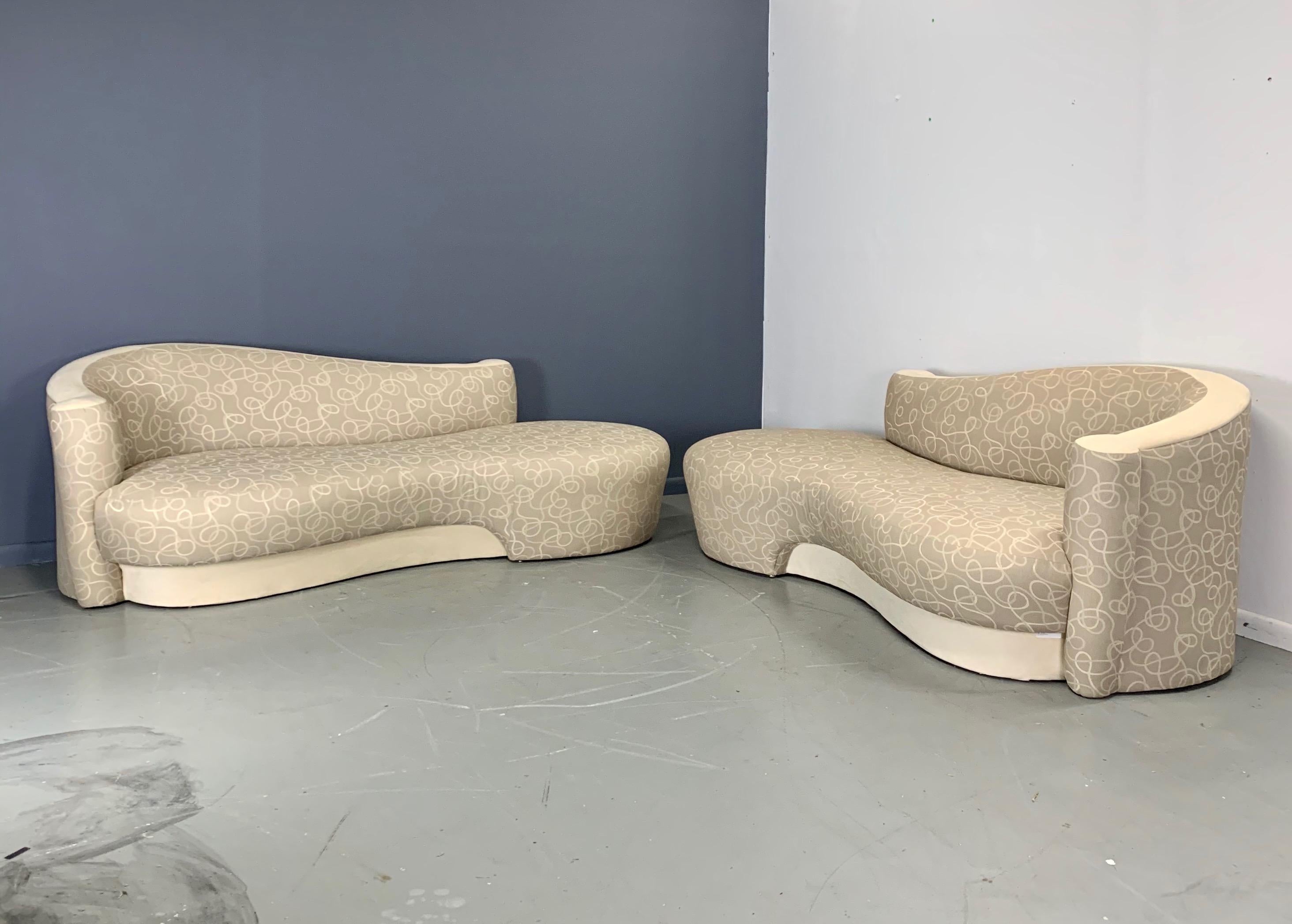Sculptural, curvy, glamorous, this chaise/sofa looks great from all angles. Quite comfortable and reminiscent of designs by well-known designers for Weiman.