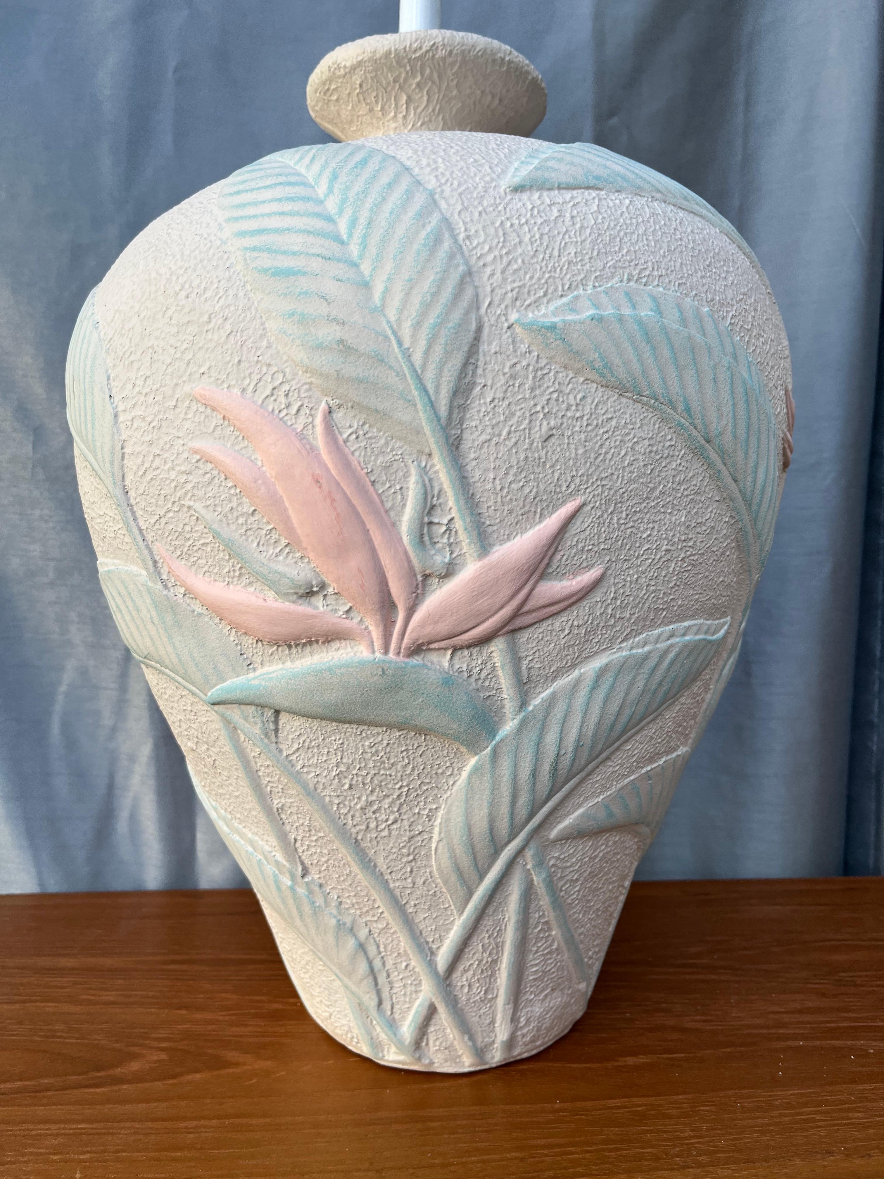 Sculptural Coastal Style Bird of Paradise Plaster Table Lamp.Circa 1980s  In Good Condition For Sale In Miami, FL