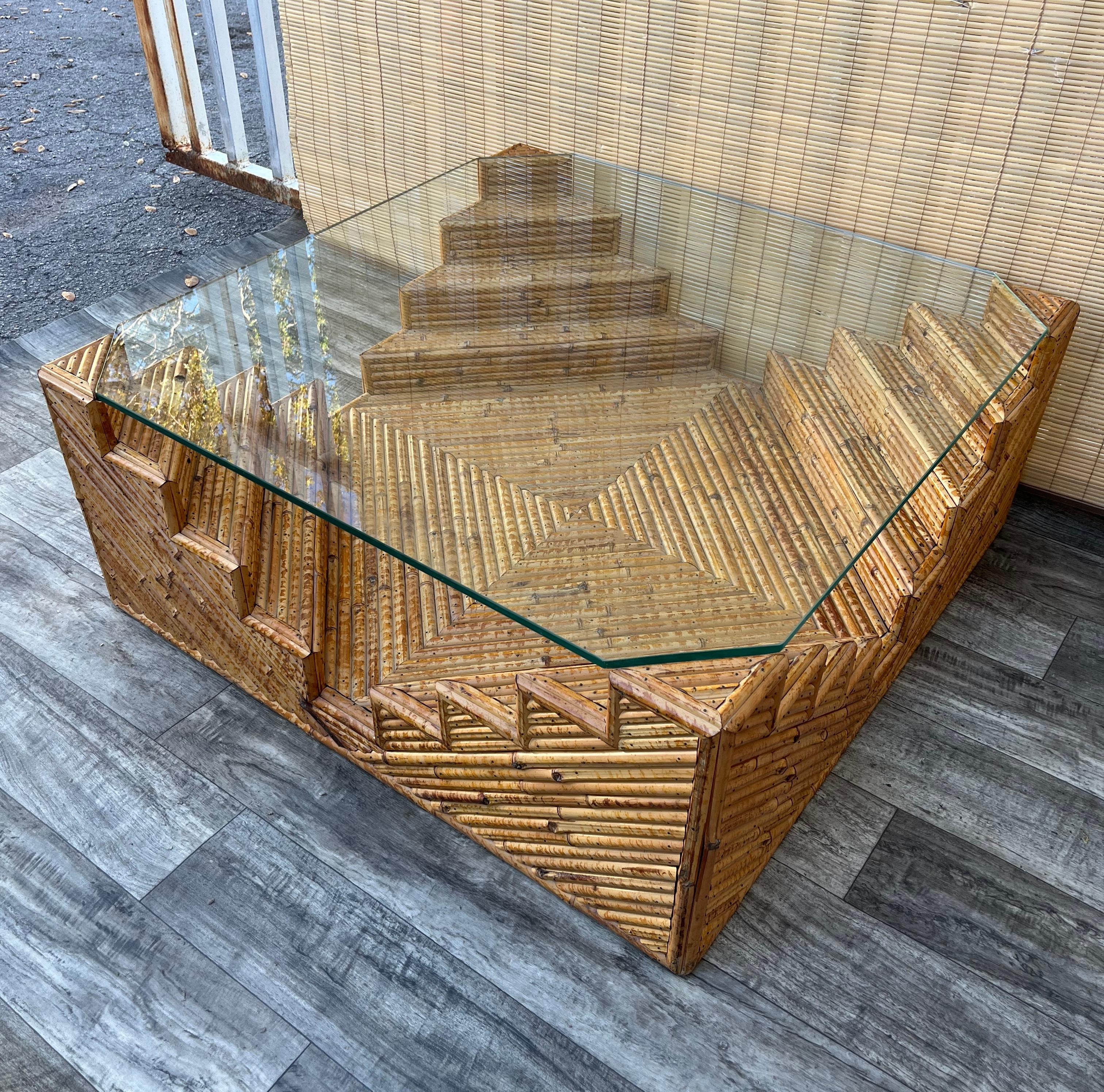 Sculptural Coastal Style Split Bamboo Coffee Table. Circa1980s  In Good Condition For Sale In Miami, FL
