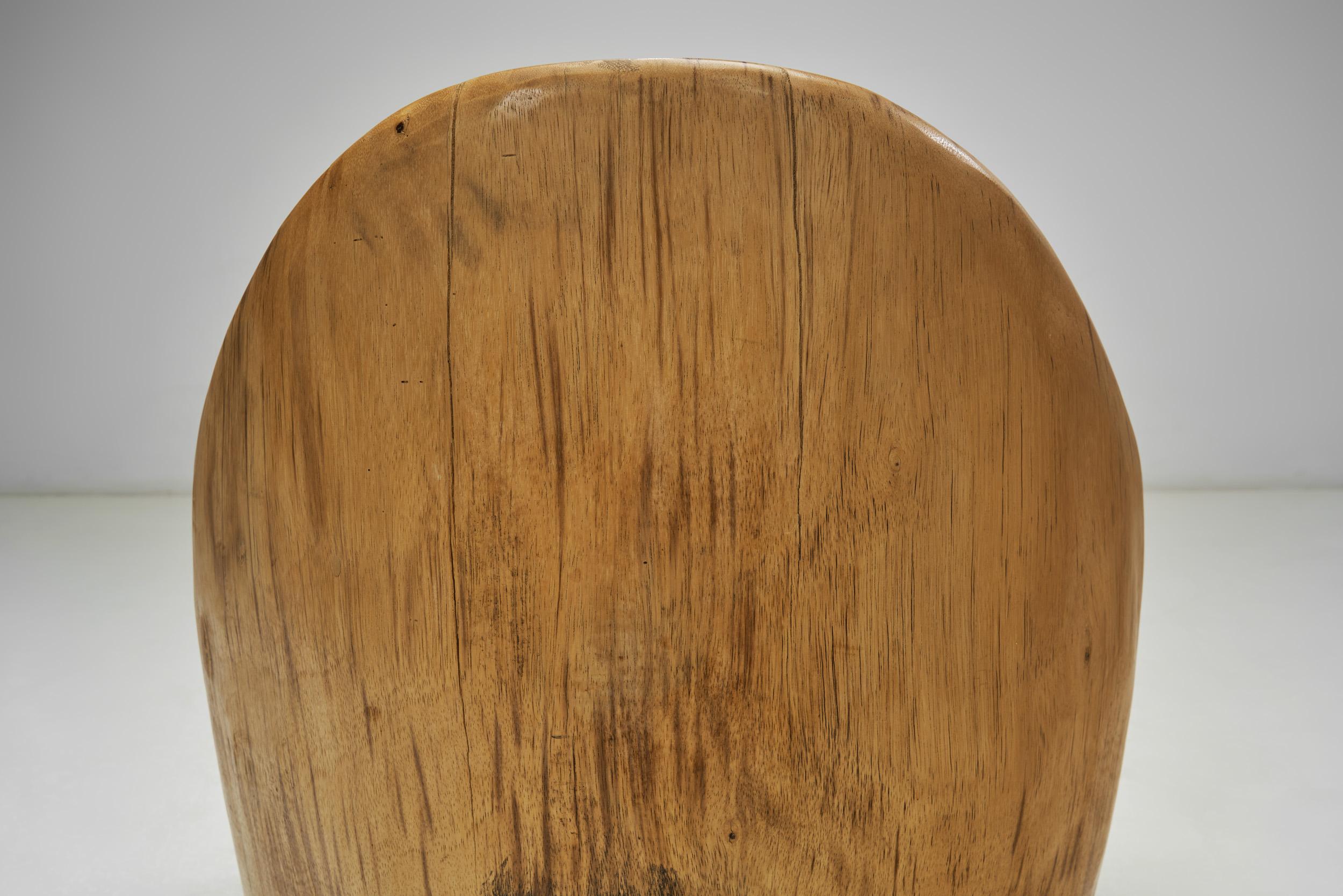 Silla Escultórica de Madera de Coco, Europa Segunda mitad del siglo XX en venta 7