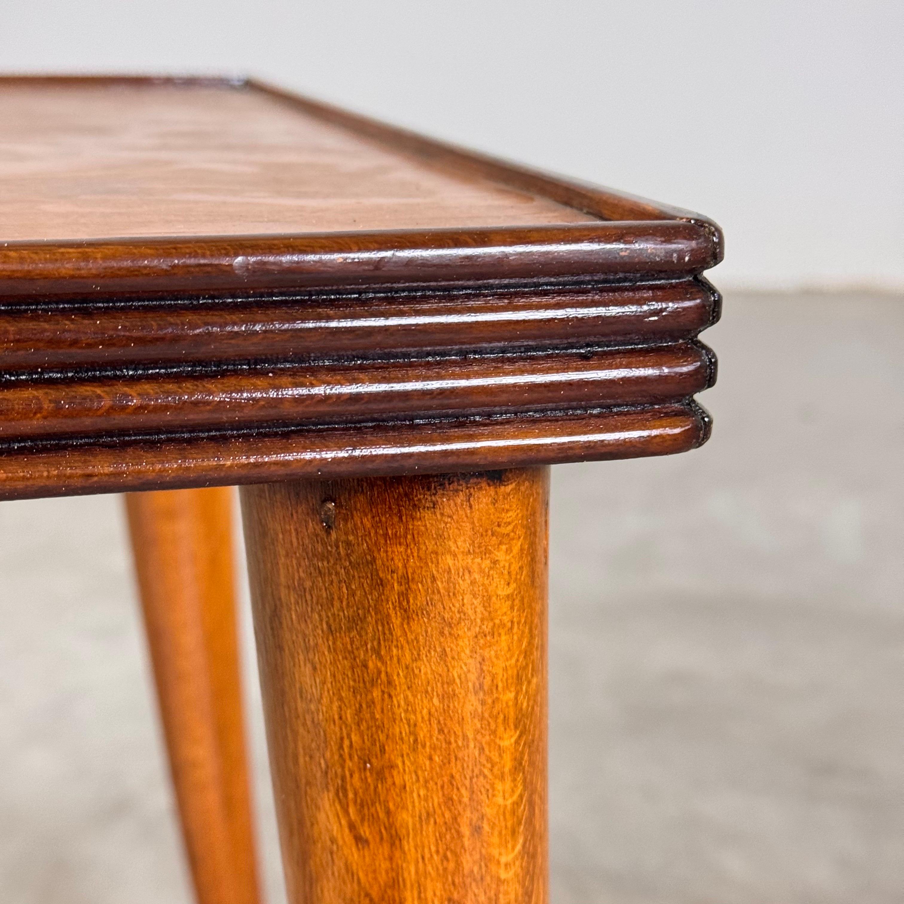Mid-Century Modern Table basse sculpturale attribuée à Paolo Buffa pour La Permanente Mobili Cantù en vente