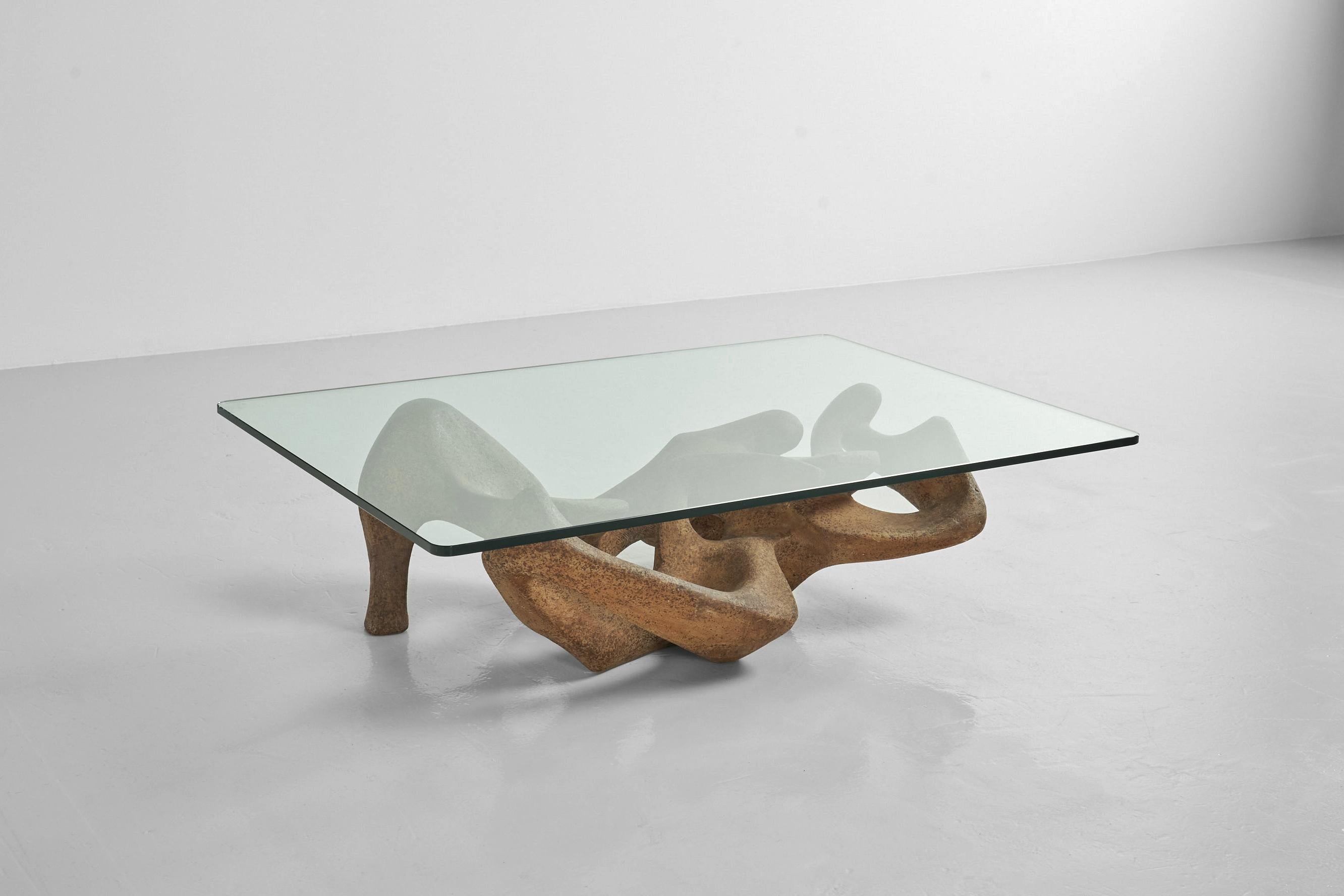 Sculptural Coffee Table in Concrete, Italy, 1960 3