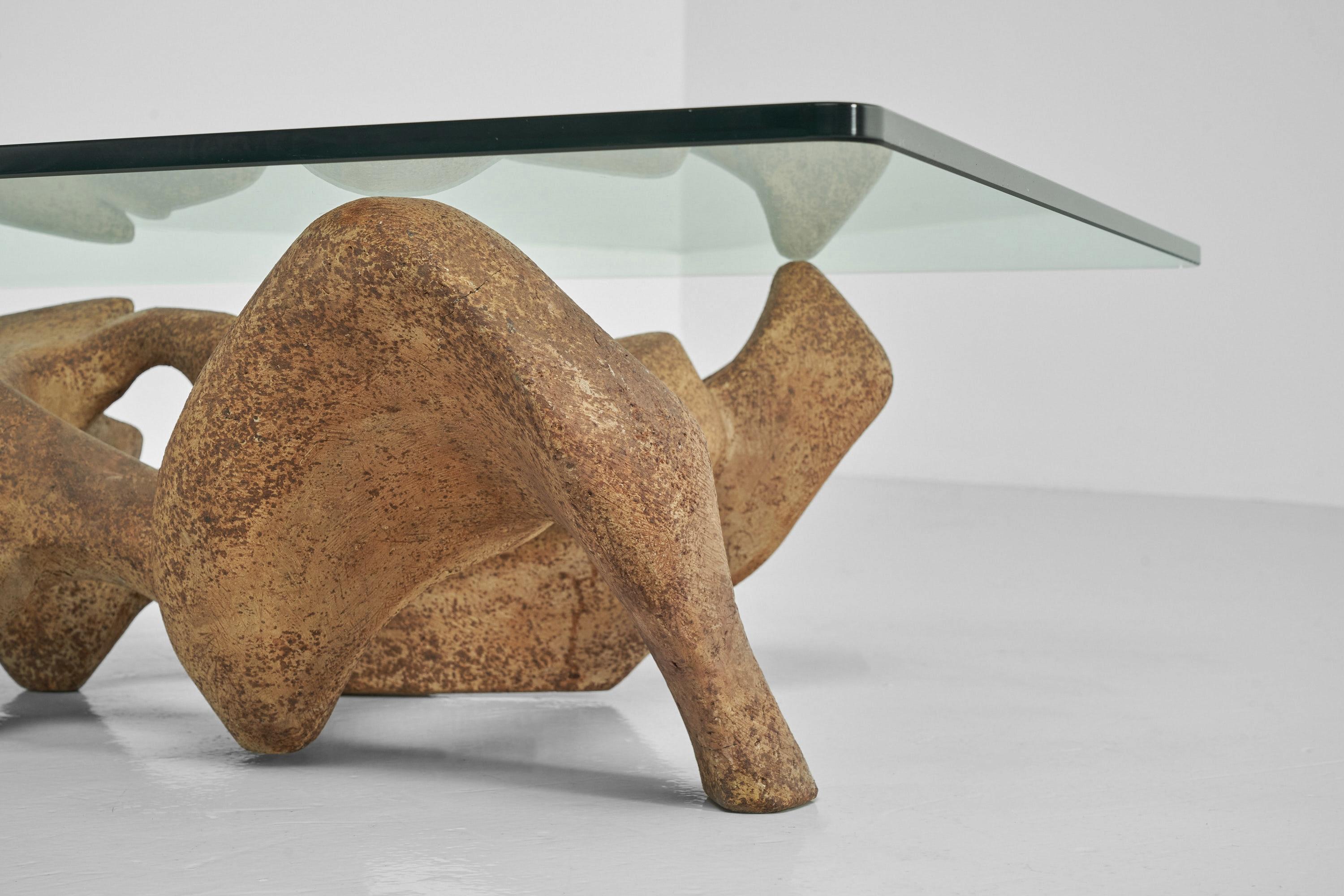 Sculptural Coffee Table in Concrete, Italy, 1960 In Good Condition In Roosendaal, Noord Brabant