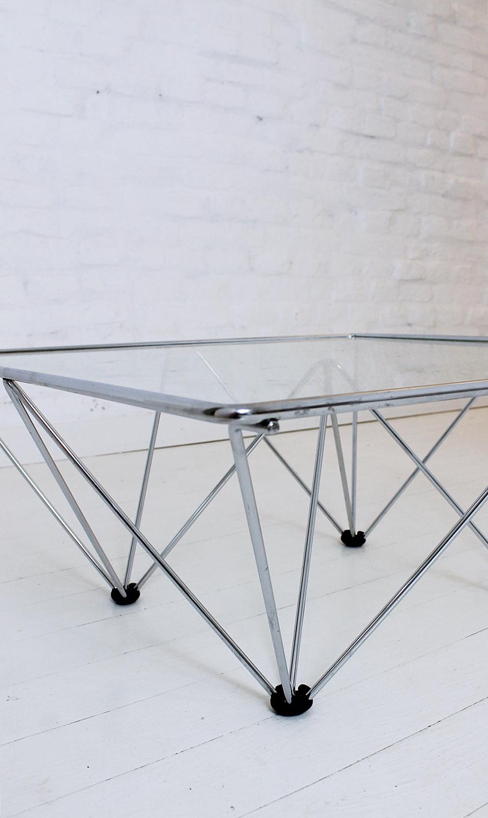 Sculptural Coffee Table in the Style of Paolo Piva for B & B Italia 1980s 4