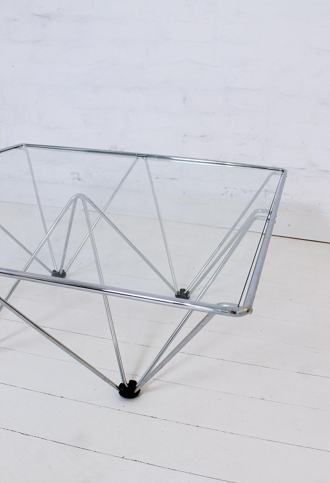 Glass Sculptural Coffee Table in the Style of Paolo Piva for B & B Italia 1980s