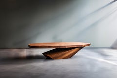Solace 25 de Joel Escalona: Diseño Formal en Madera Maciza, Base Pesada