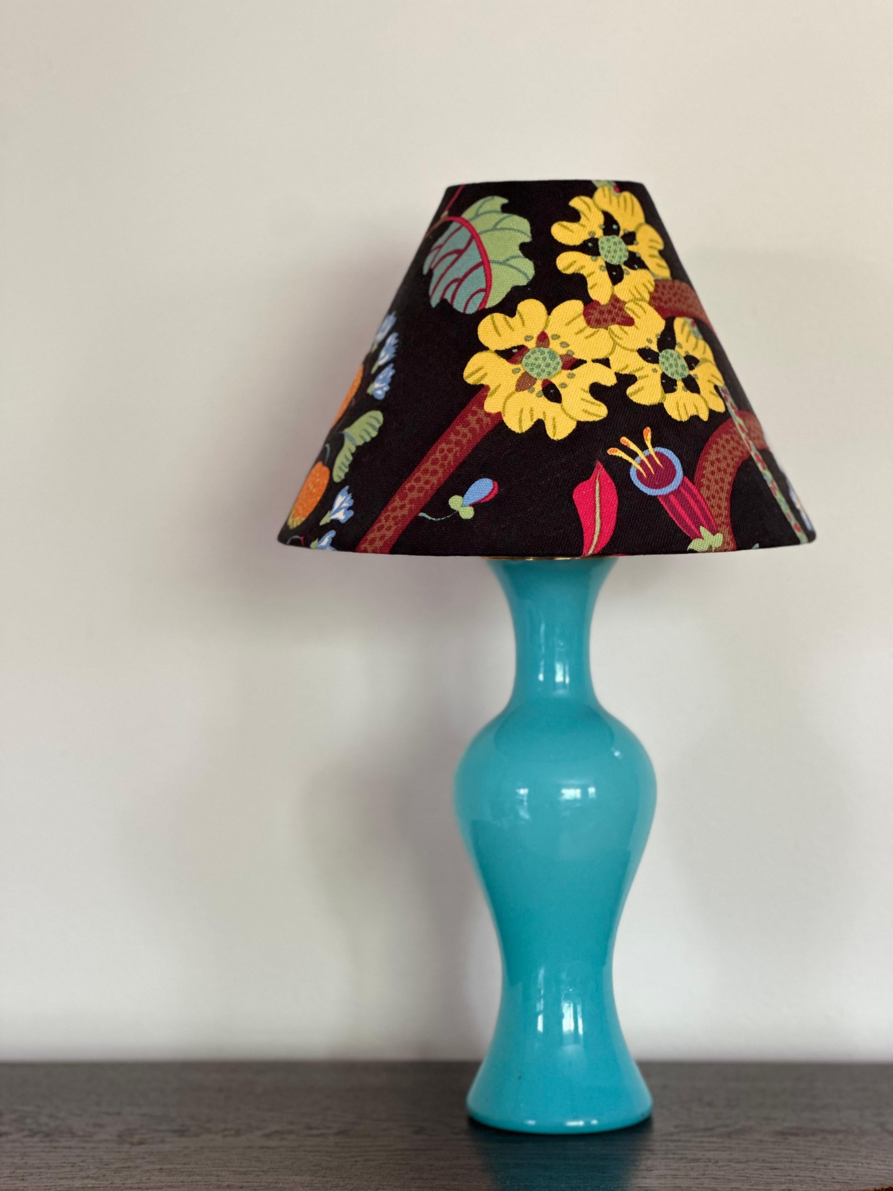Sculpturale lampe de table en verre turquoise Lindshammar. 1960s. en vente 1