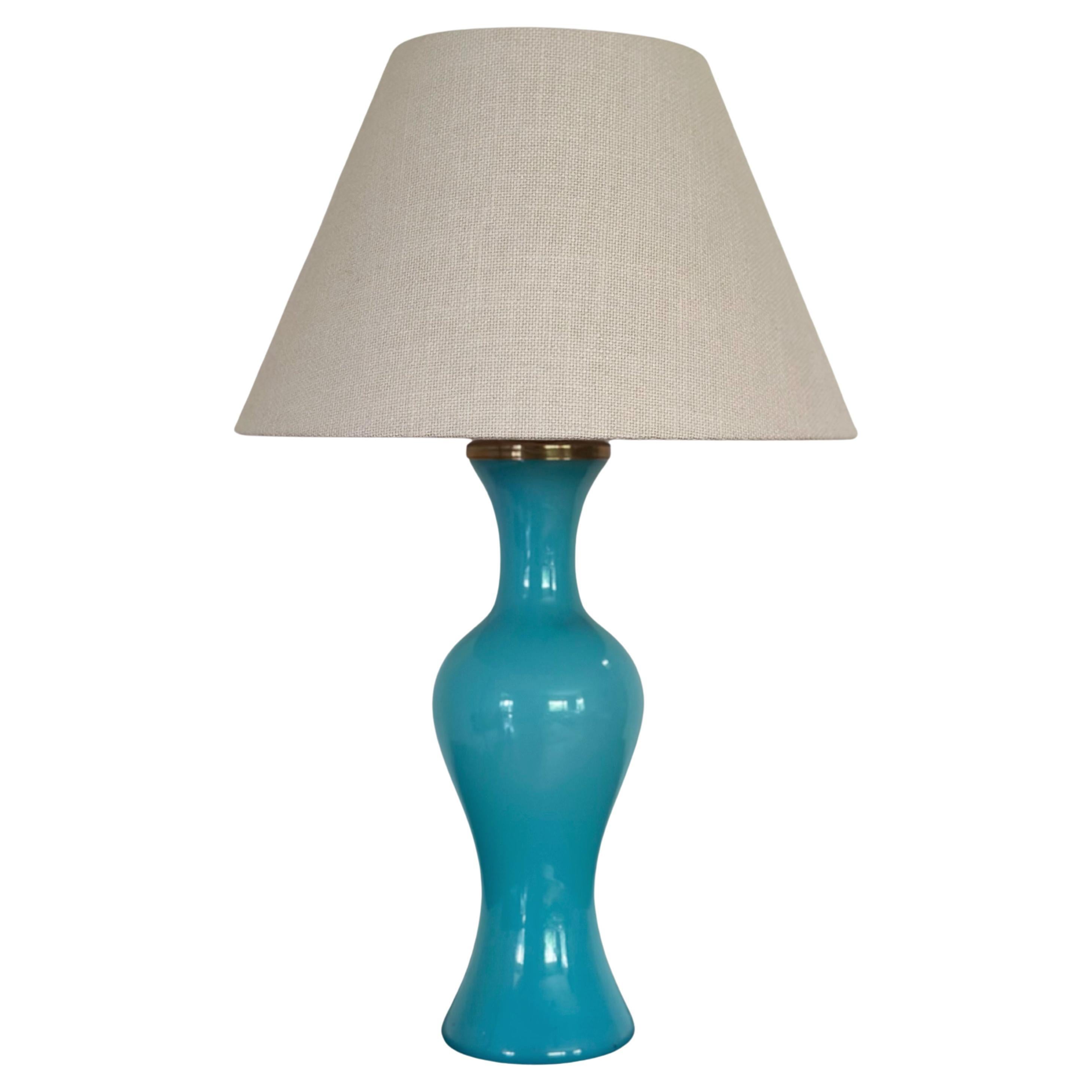 Lampada da tavolo scultorea in vetro turchese colorato e audace di Lindshammar. 1960s.