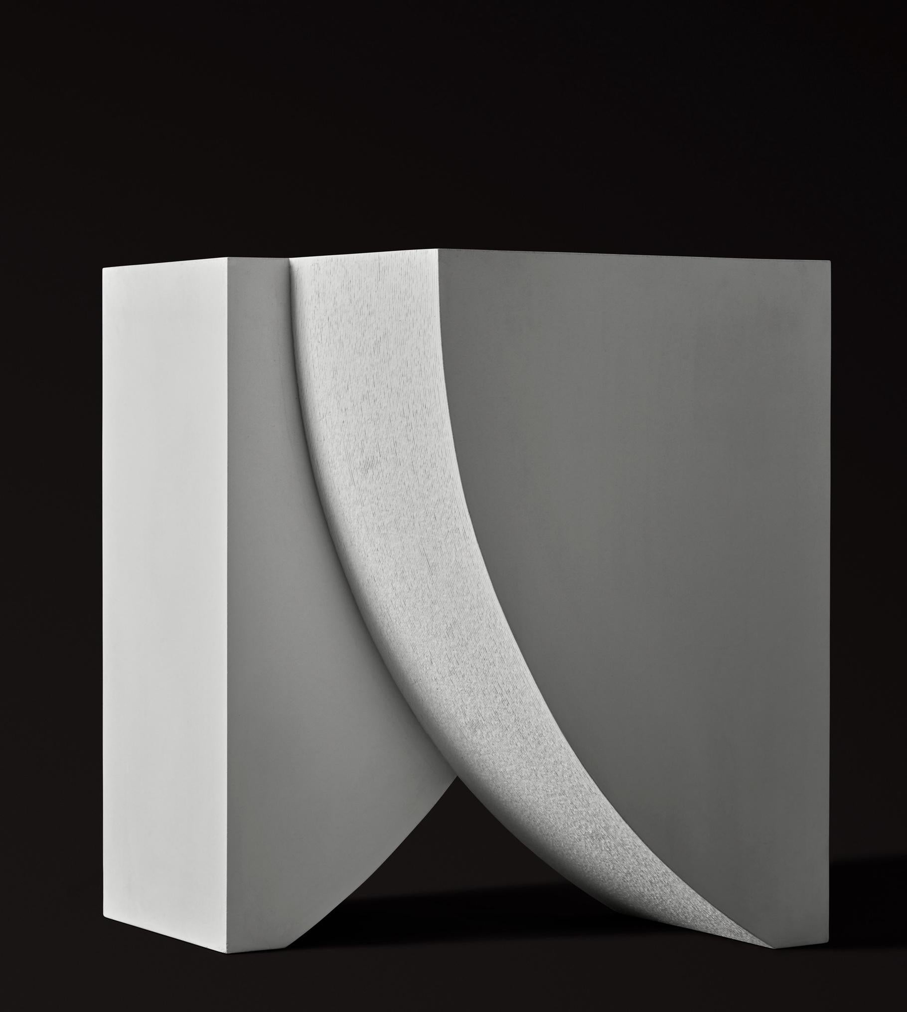 Skulpturales Pflanzgefäß aus Beton, ICARUS 02 von Sirak (mittel) (Moderne) im Angebot