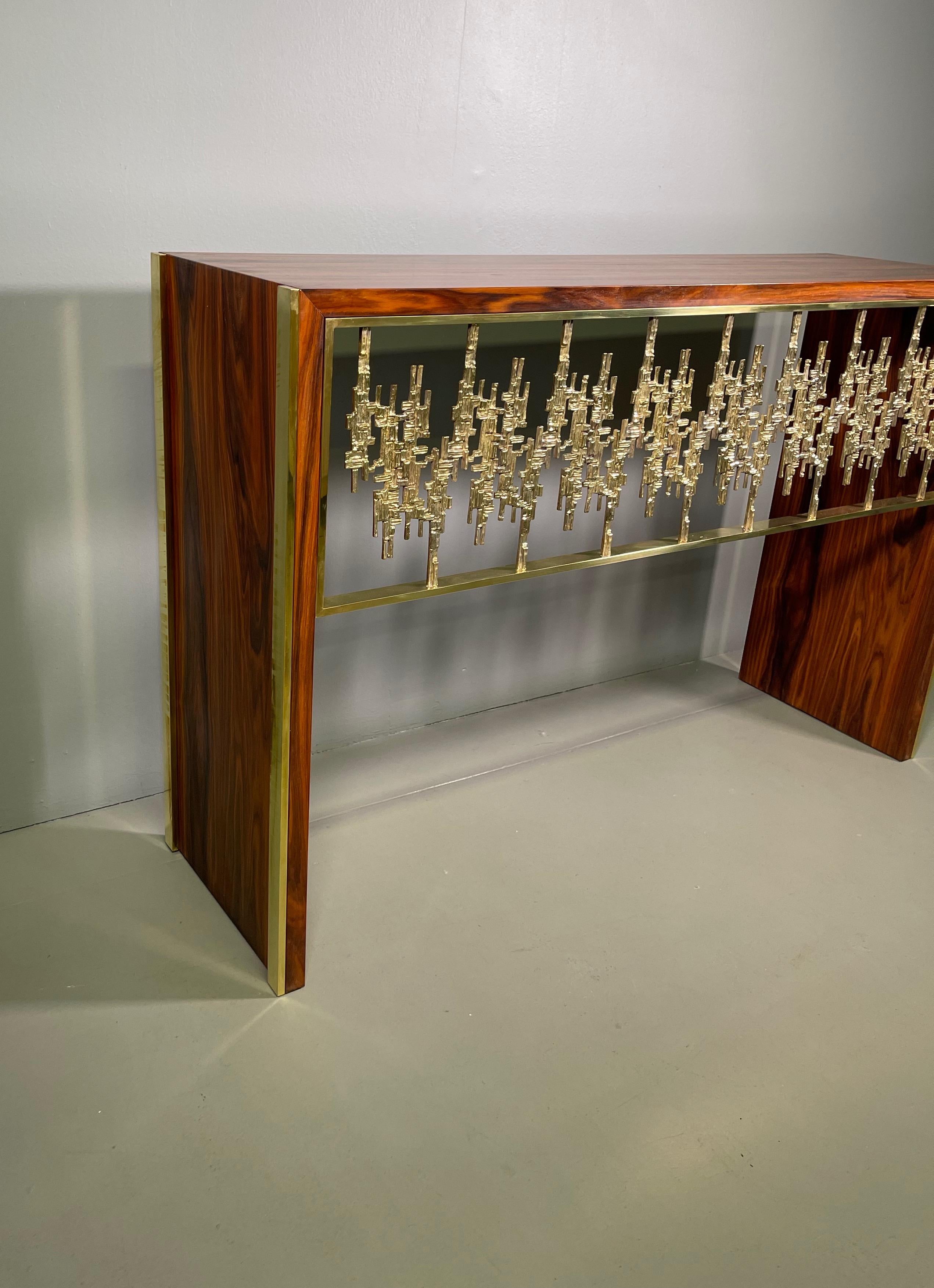 20th Century Sculptural Console by Luciano Frigerio in Palisander and Brass, 1970s For Sale