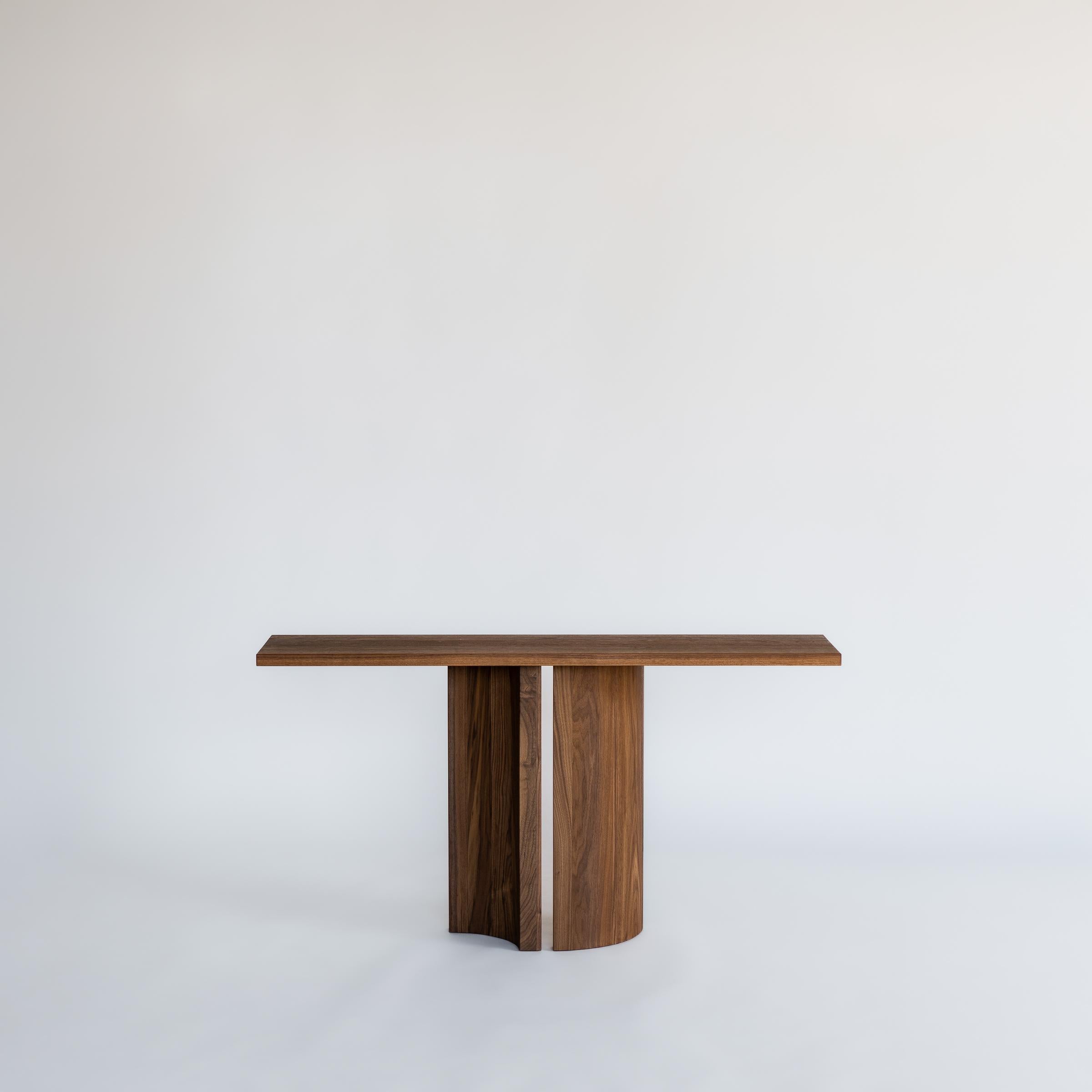 Console sculpturale en chêne massif brun chaud - Aperta by Mokko en vente 1