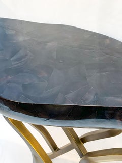 Mesa consola de concha teselada y bronce cepillado de R & Y Augousti, Francia