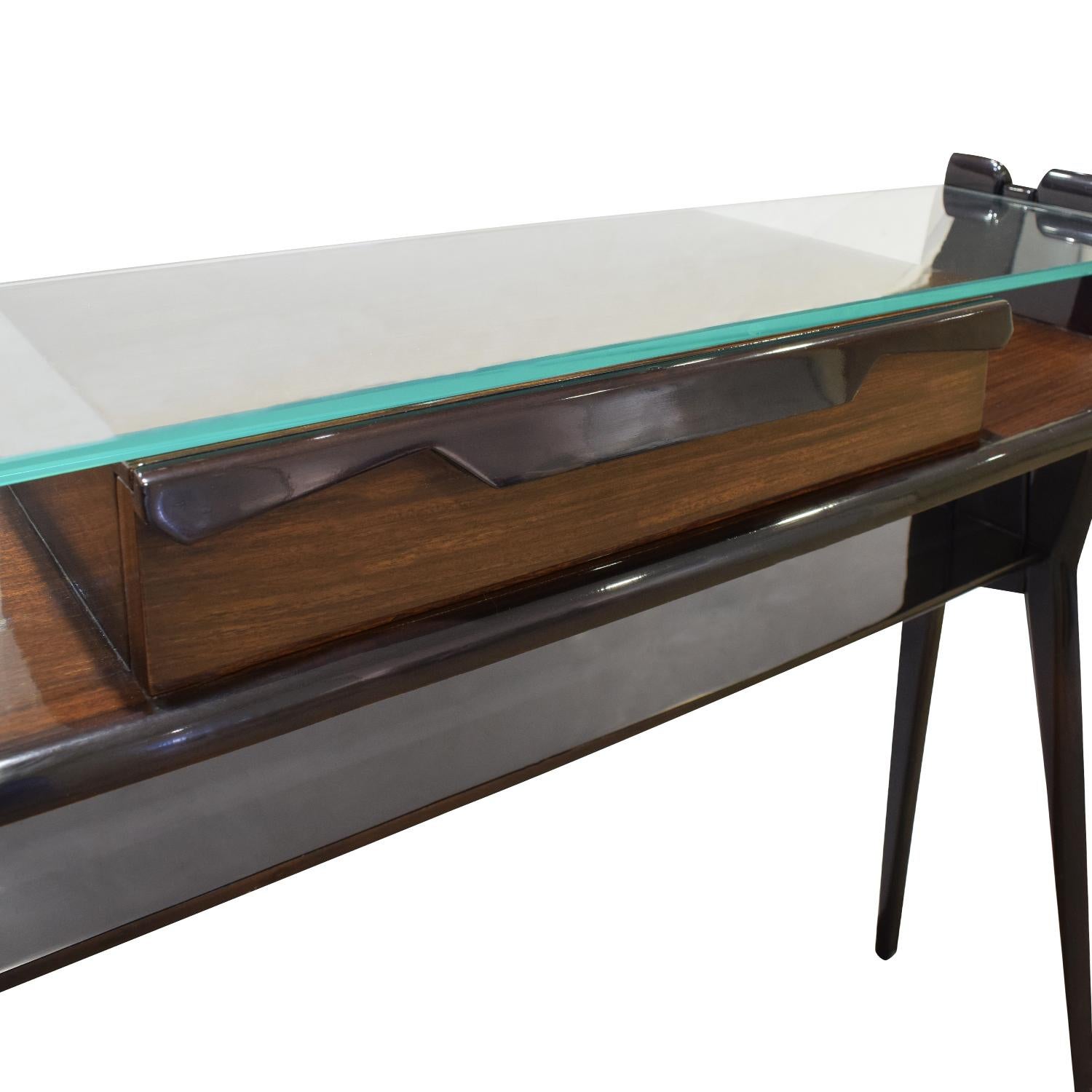 Sculptural Console Table in Dark Walnut with Glass Top, 1950s In Excellent Condition In New York, NY