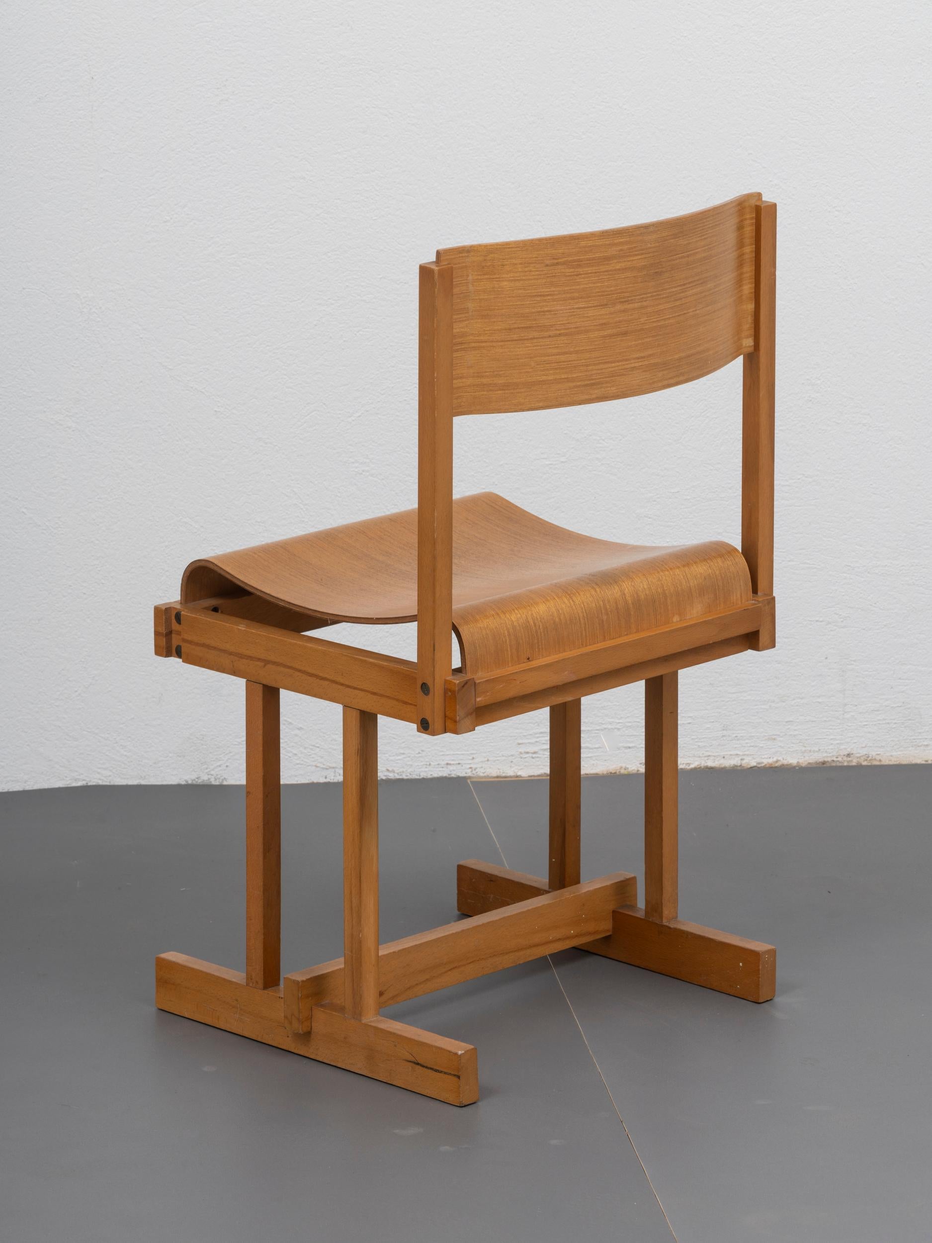 Sculptural Constructivist 1970s Wood Italian Desk Chair  In Good Condition In Koper, SI