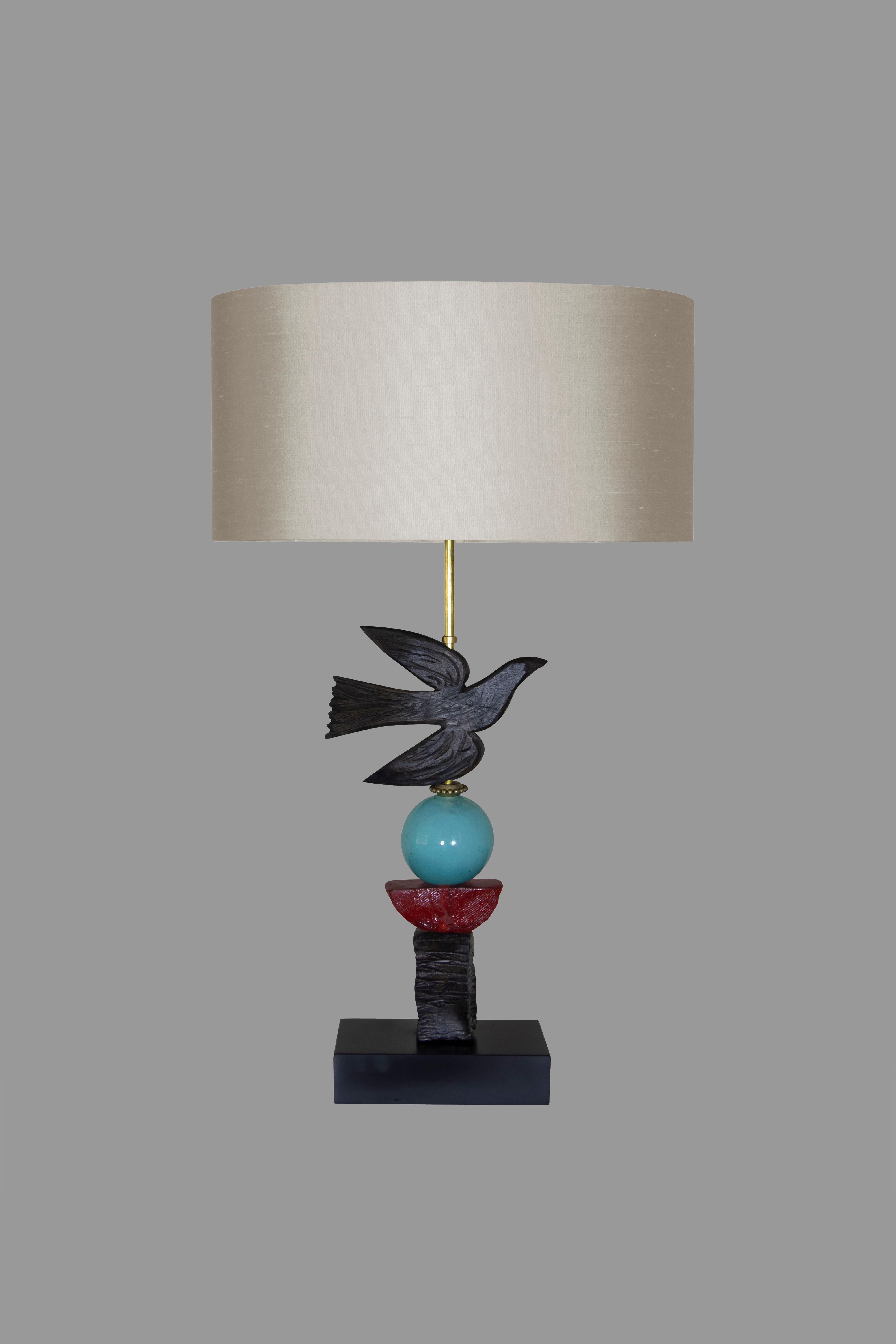 Lámpara de sobremesa escultural y contemporánea Pájaro en vuelo de Margit Wittig, cristal azul Moderno en venta