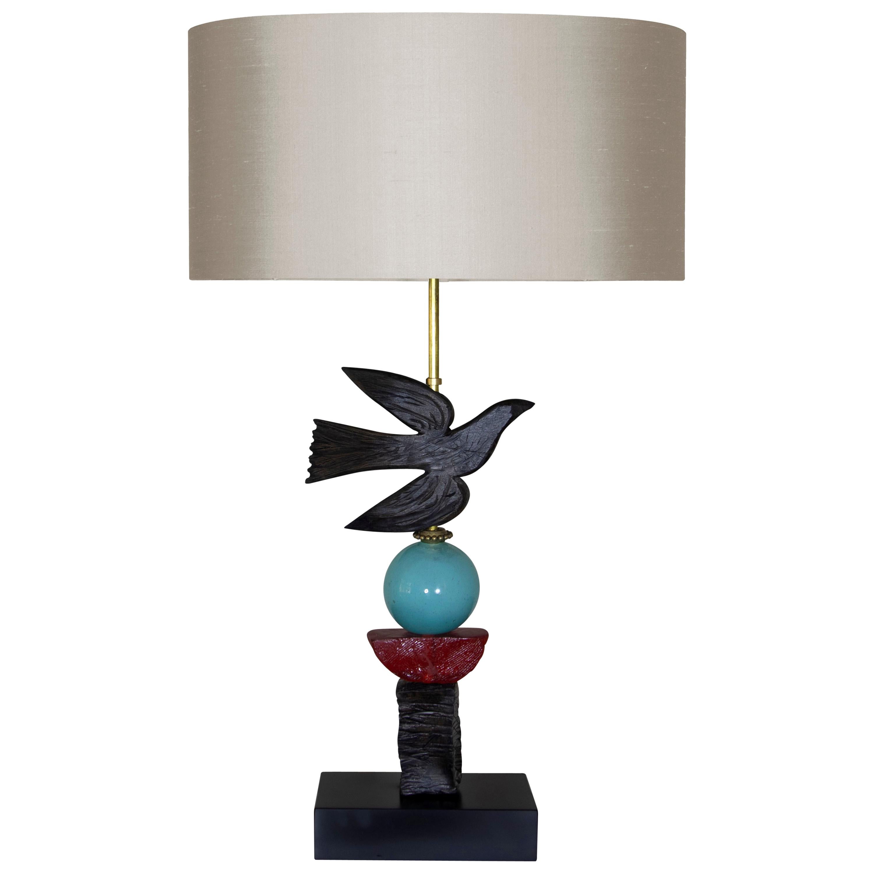Skulpturale, Contemporary Vogel im Flug Tischlampe von Margit Wittig, Blaues Glas