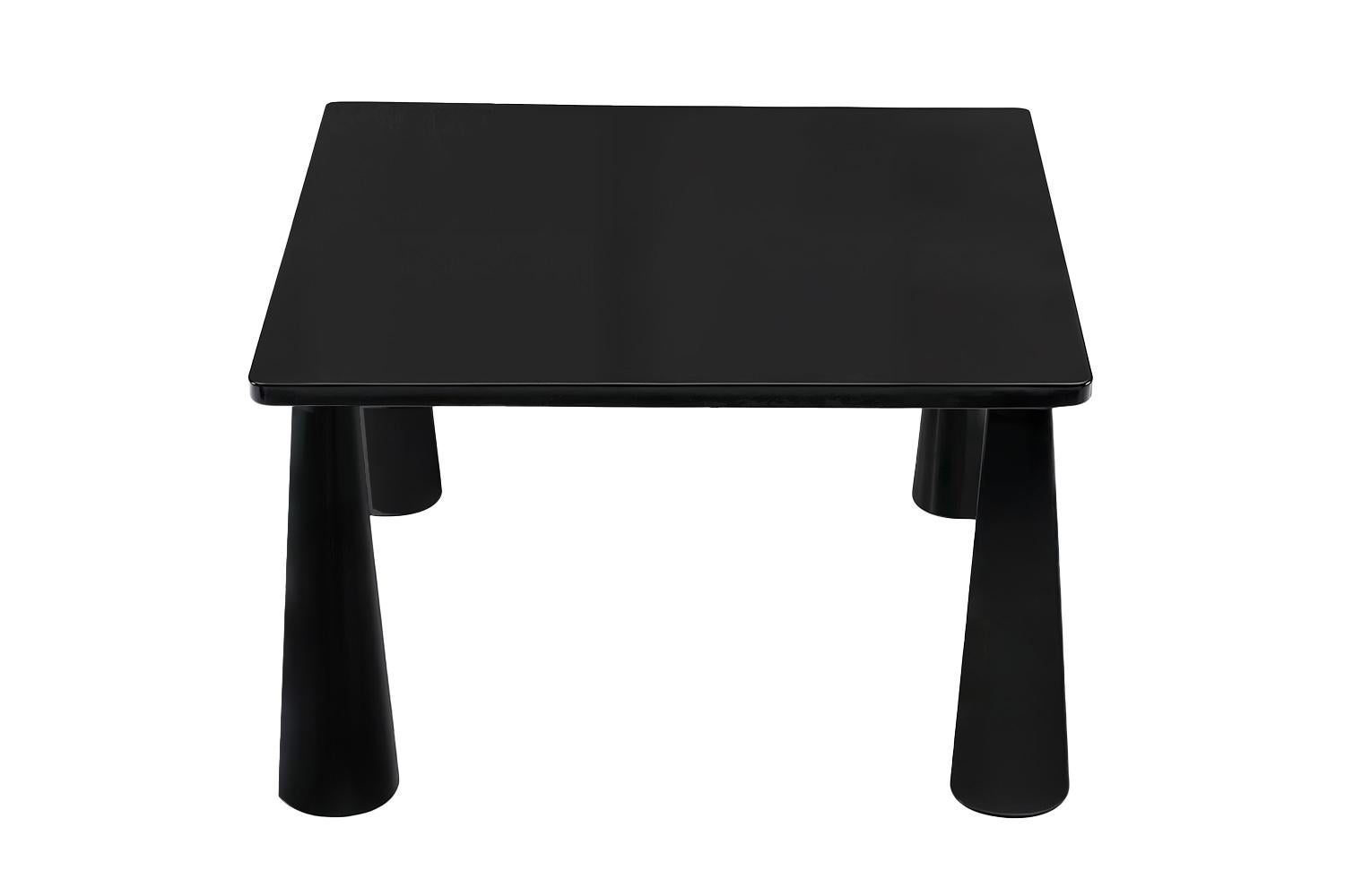 Postmoderne Sculpturale Table de salle à manger contemporaine laquée noir Trance en vente