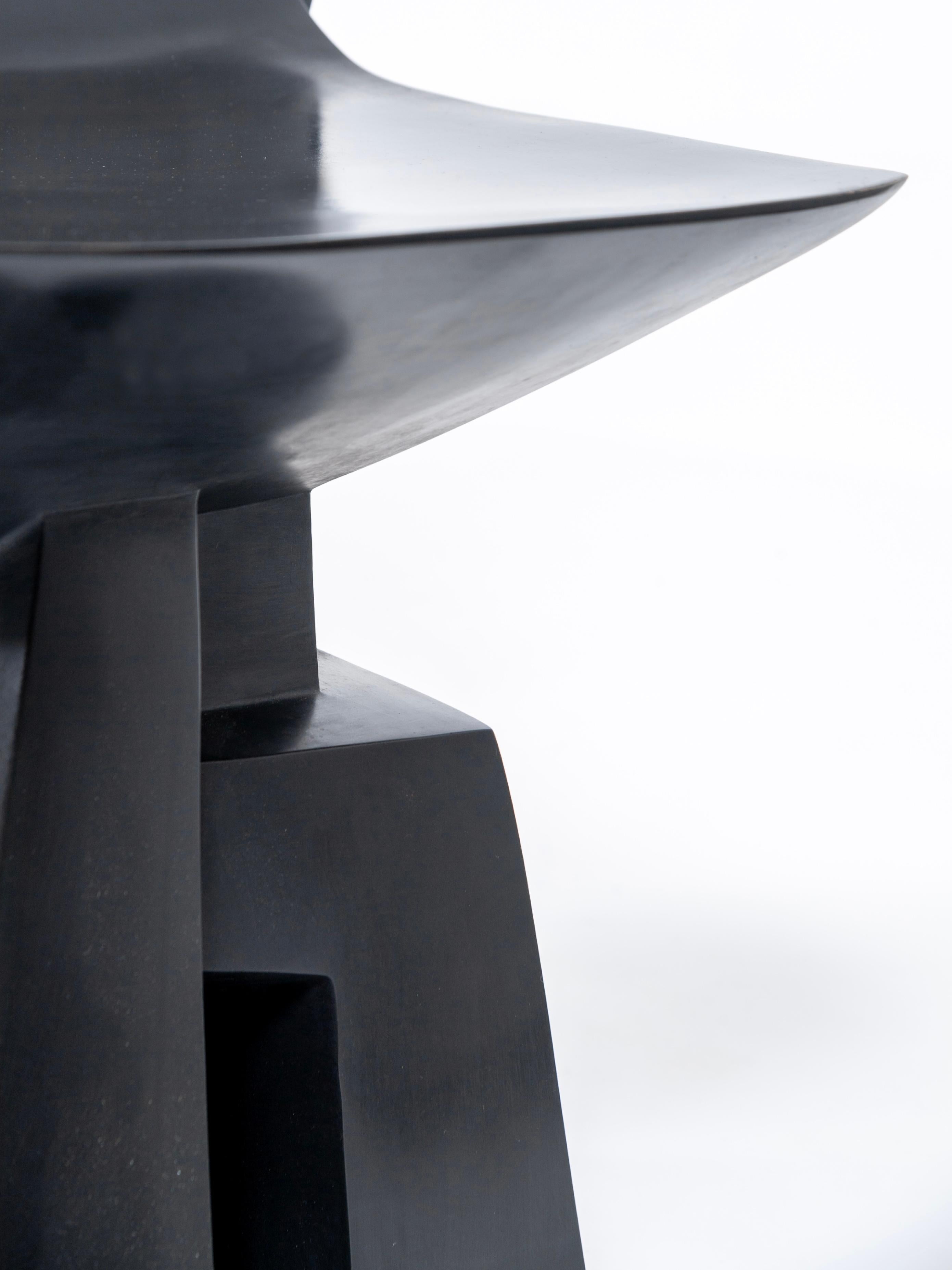Silla escultórica contemporánea de bronce de Parvine Curie en venta 4