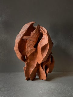 Vase sculptural contemporain en terre cuite chamottée non émaillée Pinzel Red by Voznicki