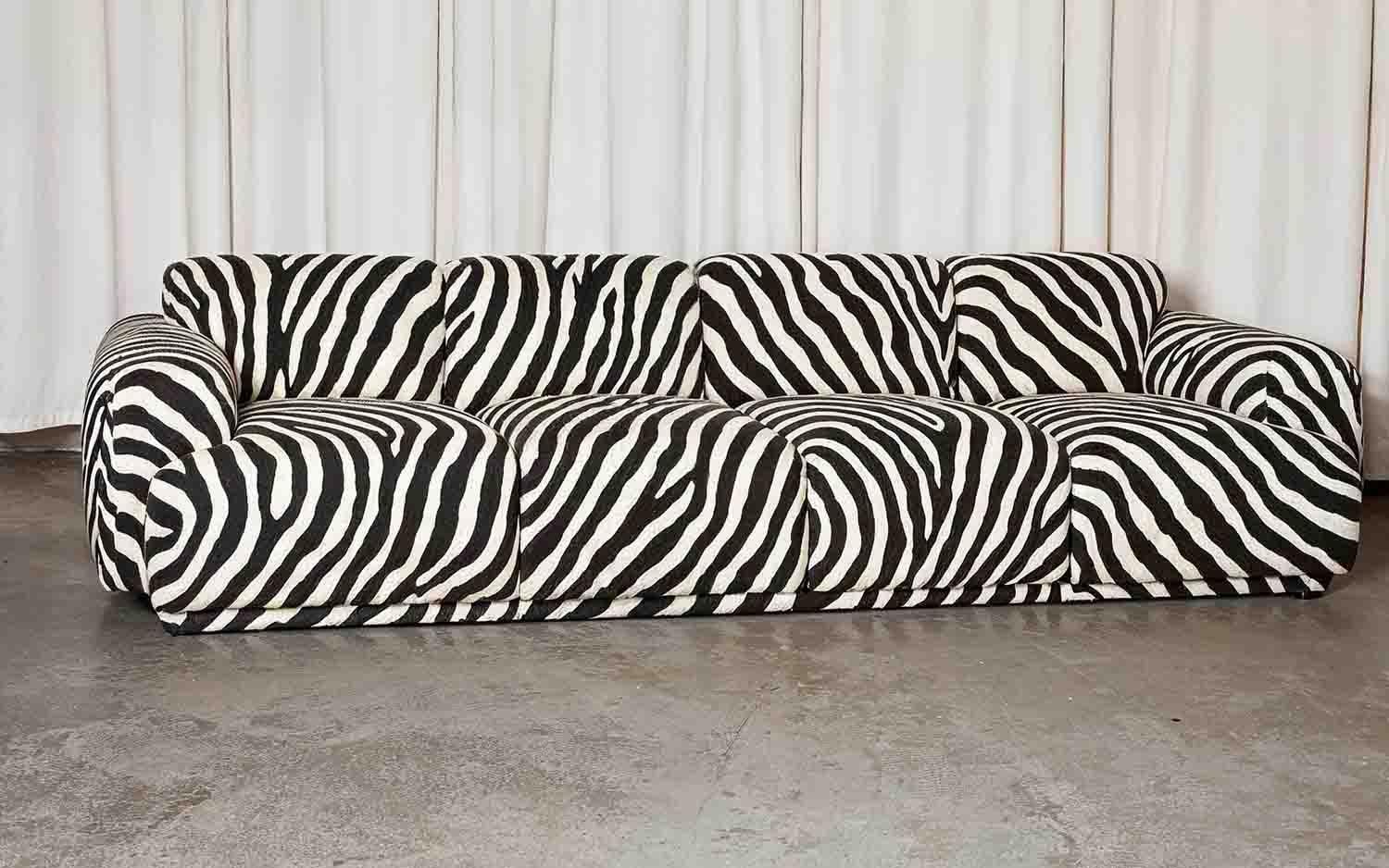 Sculptural Contemporary Zebra-Patterned Modular Sofa Abundancia In New Condition For Sale In Almería, ES