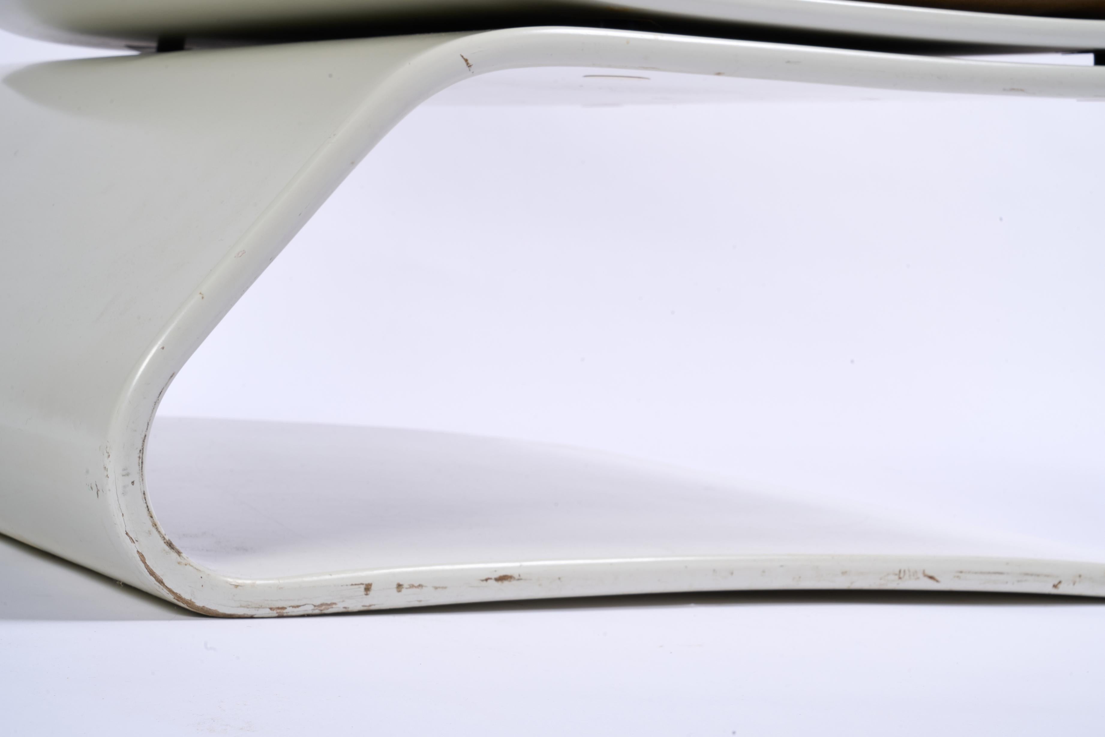 Skulpturaler COR Stuhl von Peter Ghyczy, geformtes Sperrholz, Mohair im Angebot 2