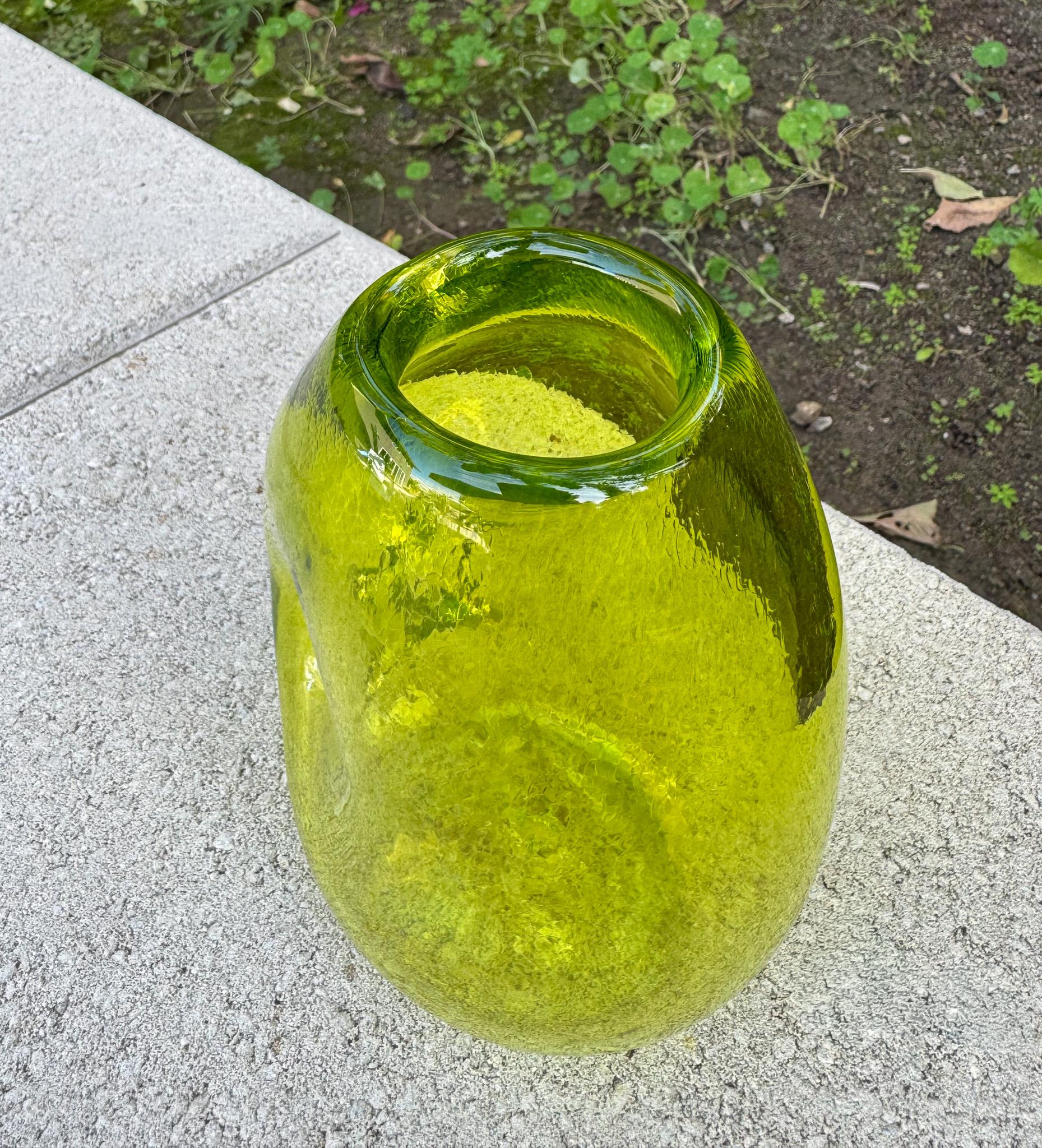 Cruche / vase sculptural en verre d'art craquelé, États-Unis, XXe siècle en vente 6