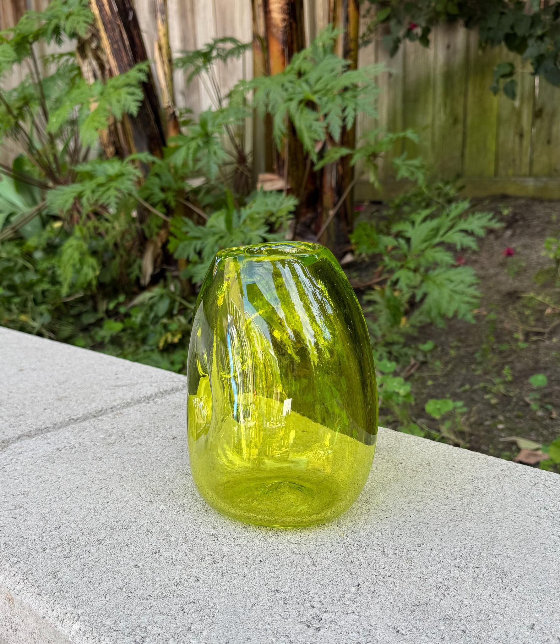 Cruche / vase sculptural en verre d'art craquelé, États-Unis, XXe siècle en vente 9