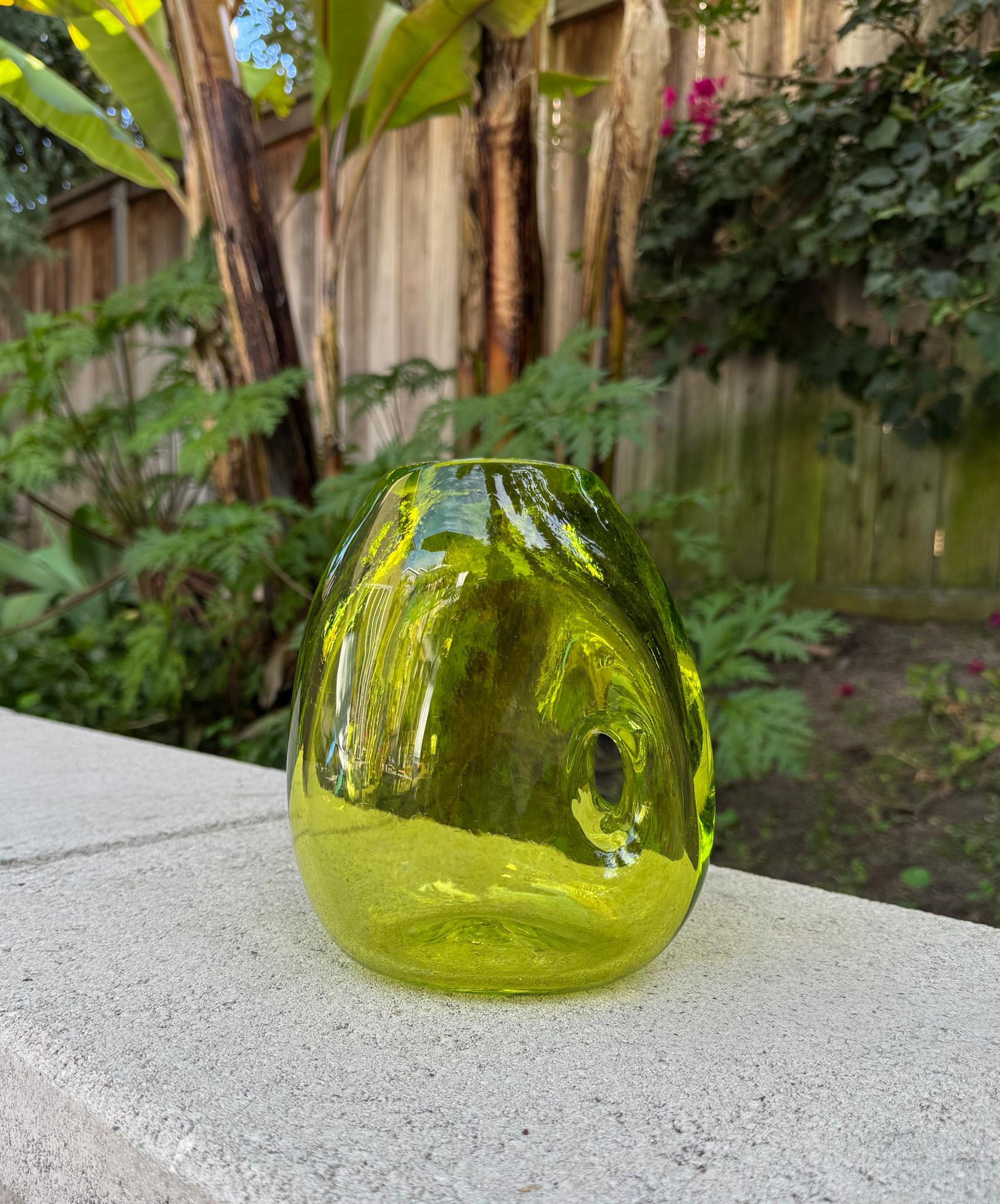 Mid-Century Modern Cruche / vase sculptural en verre d'art craquelé, États-Unis, XXe siècle en vente