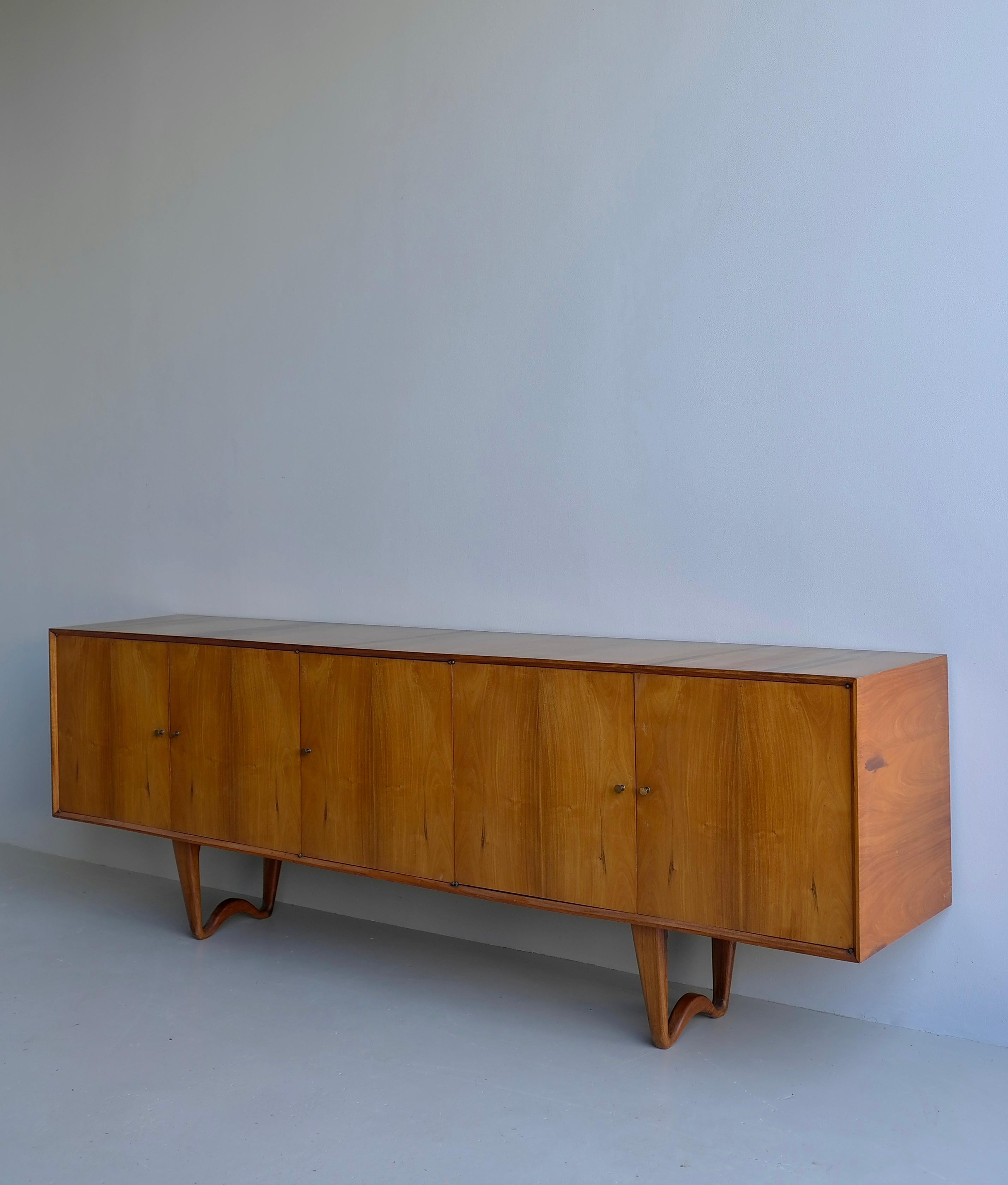 Sculptural Credenza-Sideboard by Giuseppe Scapinelli , Brazil 1950s en venta 4
