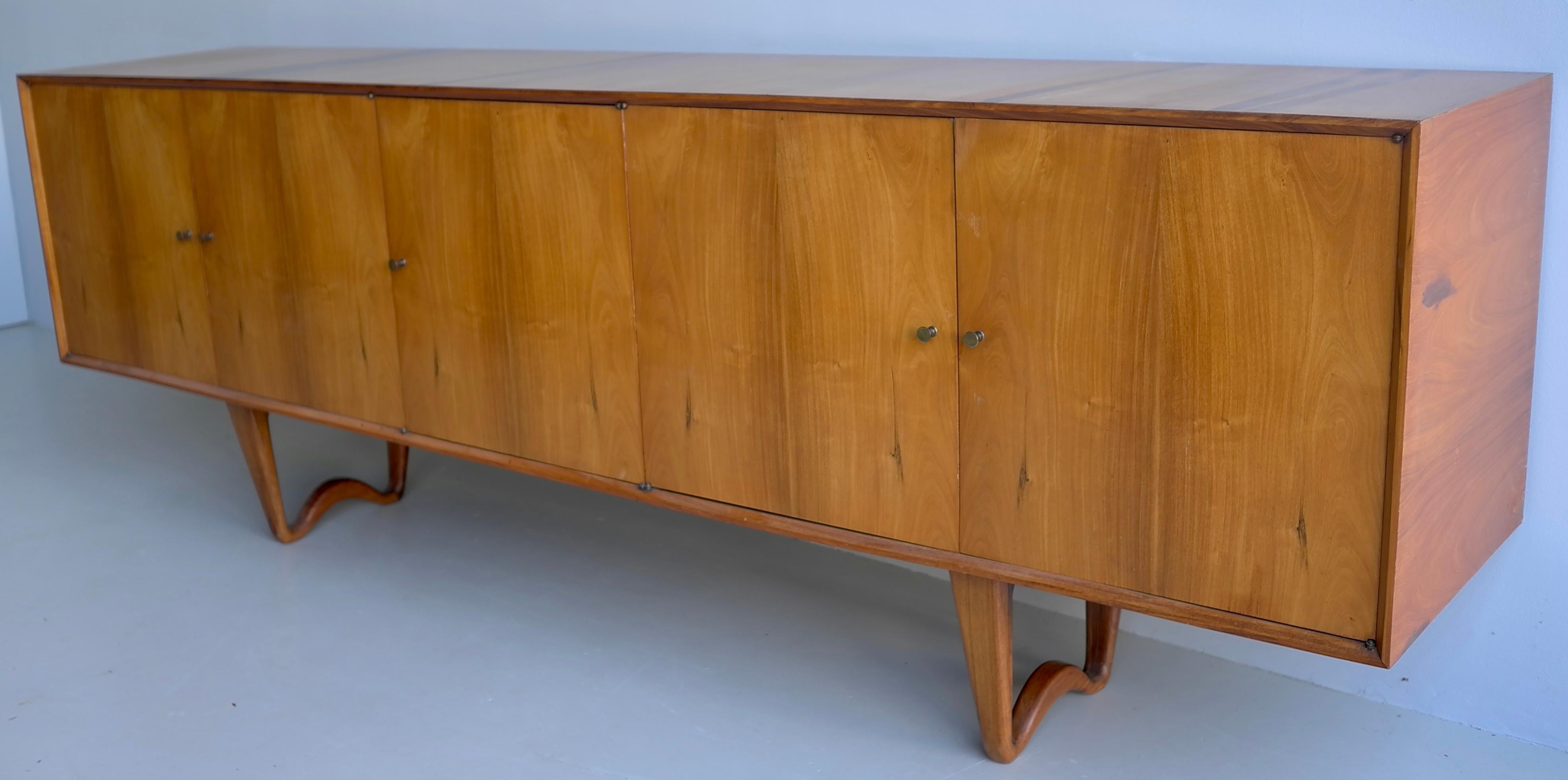 Sculptural Credenza-Sideboard by Giuseppe Scapinelli , Brazil 1950s en venta 5