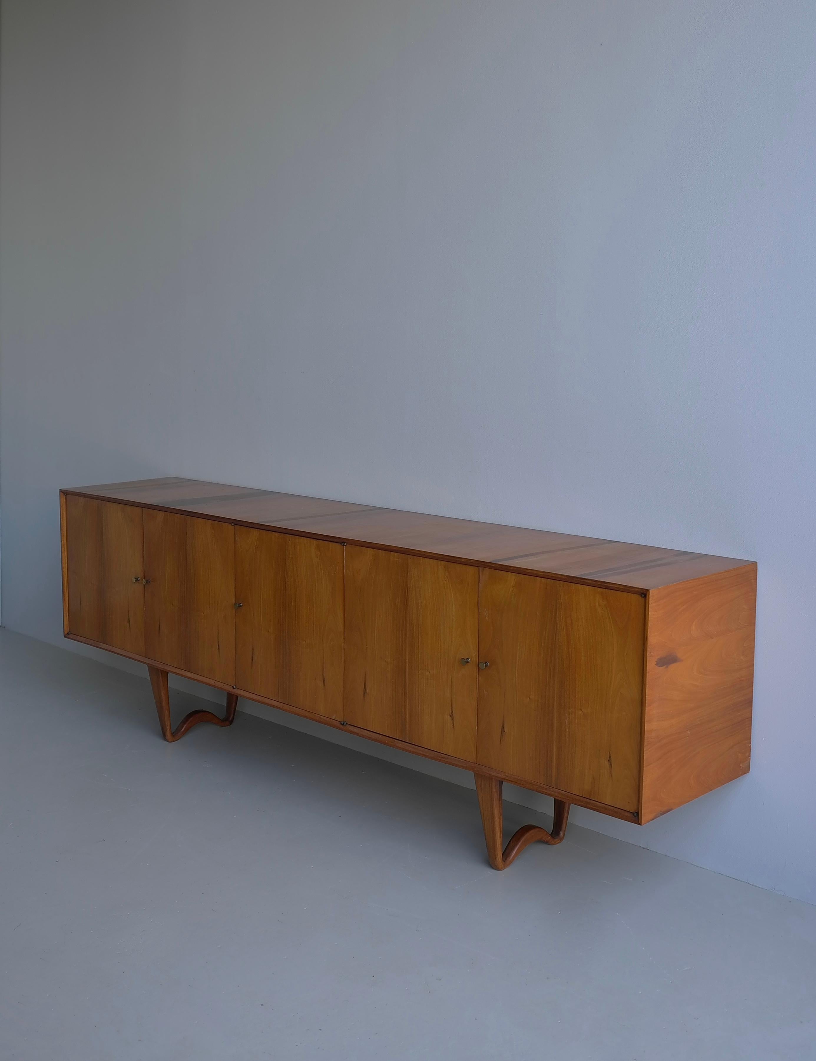 Mid-Century Modern Sculptural Credenza-Sideboard by Giuseppe Scapinelli , Brazil 1950s