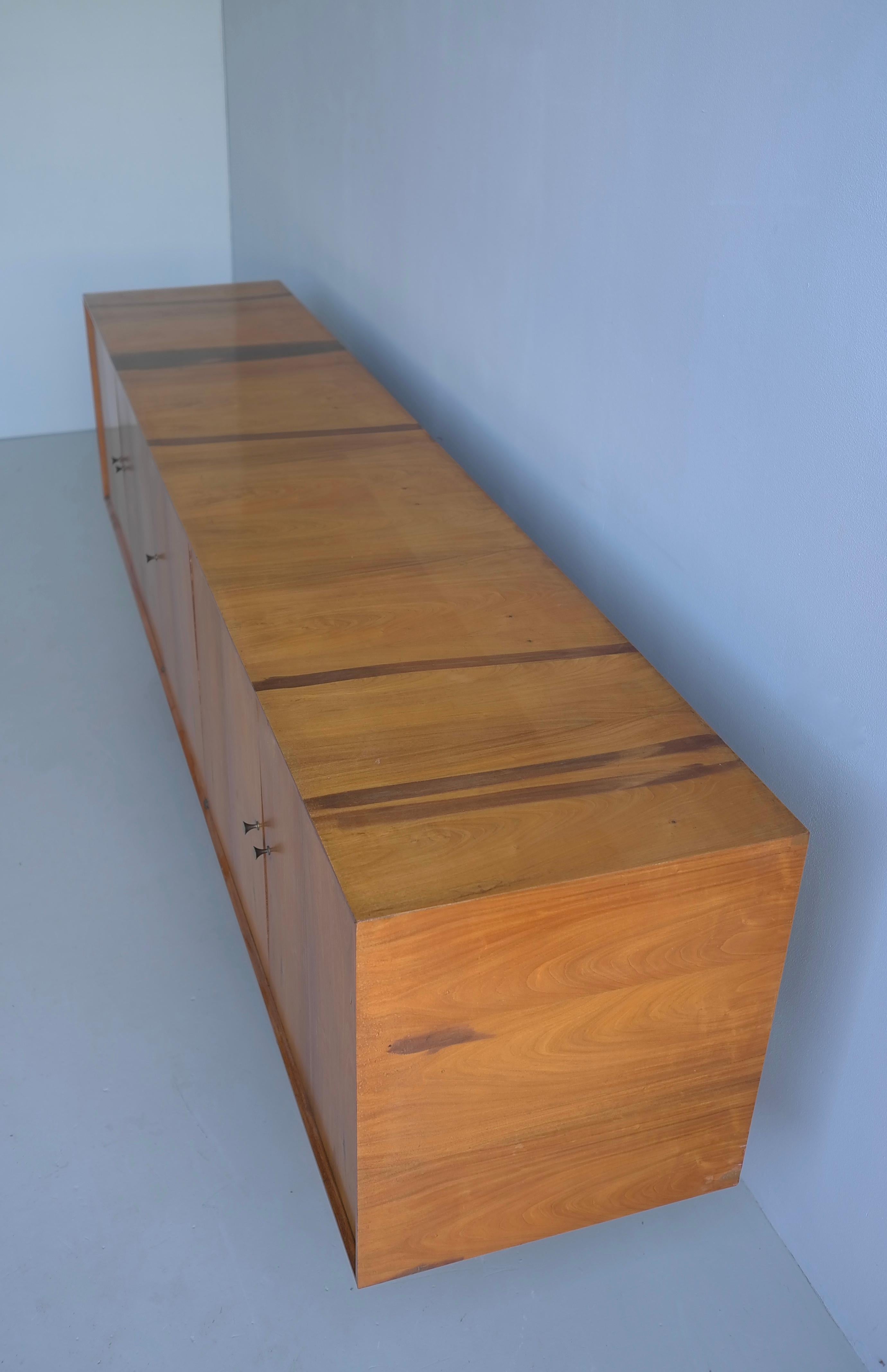 Mid-20th Century Sculptural Credenza-Sideboard by Giuseppe Scapinelli , Brazil 1950s
