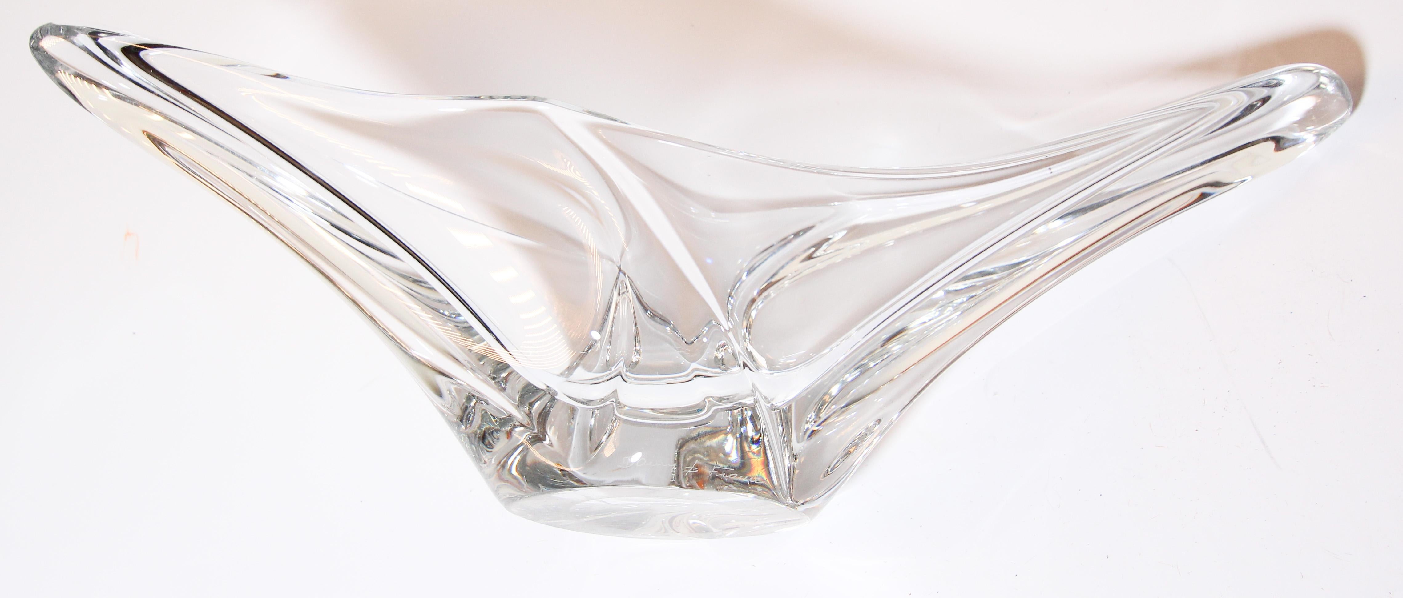 Frutero escultural curvilíneo de vidrio artístico de Daum, Francia en venta 6