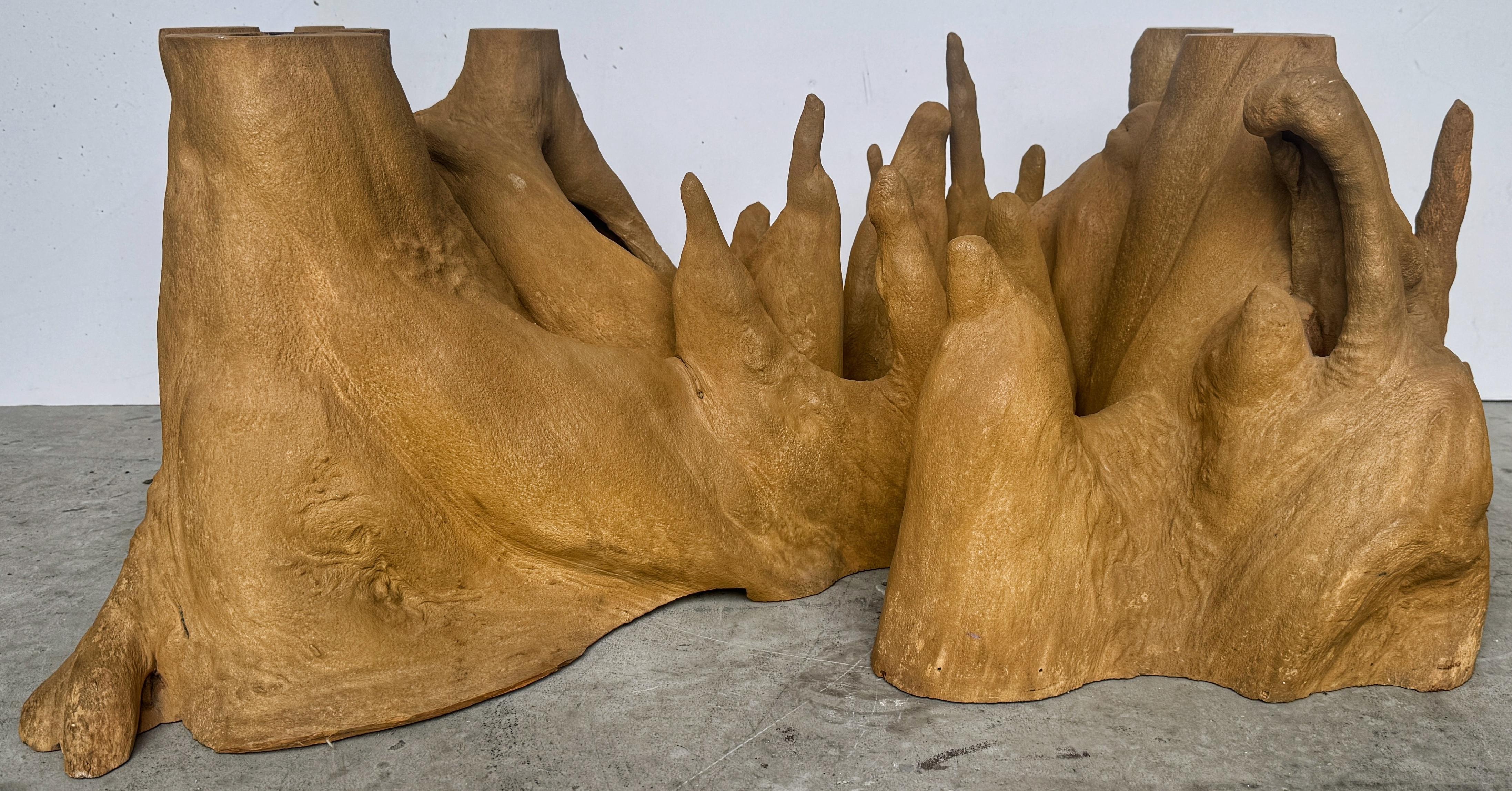 Skulpturaler Couchtischsockel mit Zypressenwurzel-Landschaft von Fred Lindahl, 1978 (Geschnitzt) im Angebot