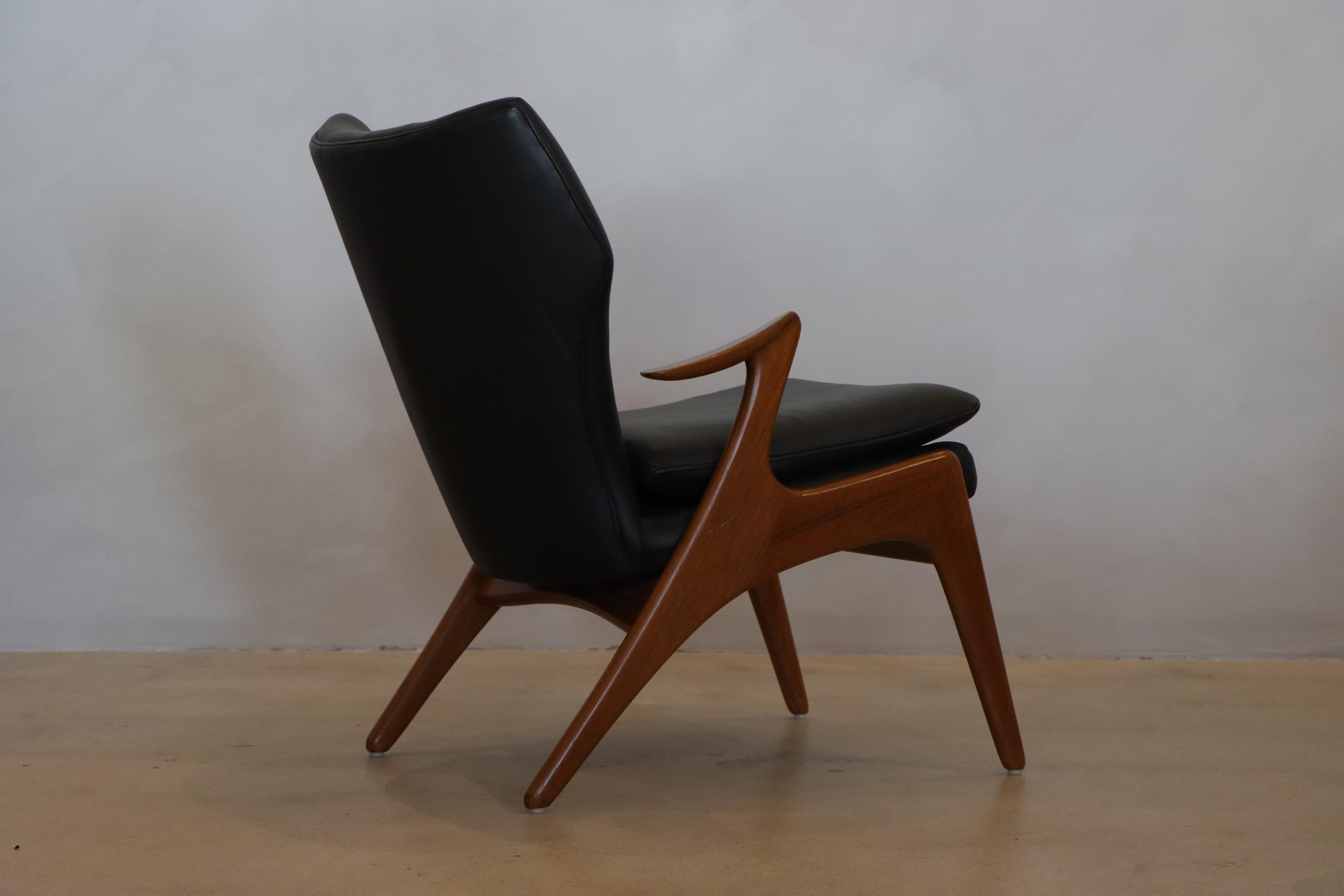 Mid-Century Modern Sculptural Danish Lounge Chair by Kurt Østervig for Rolschau