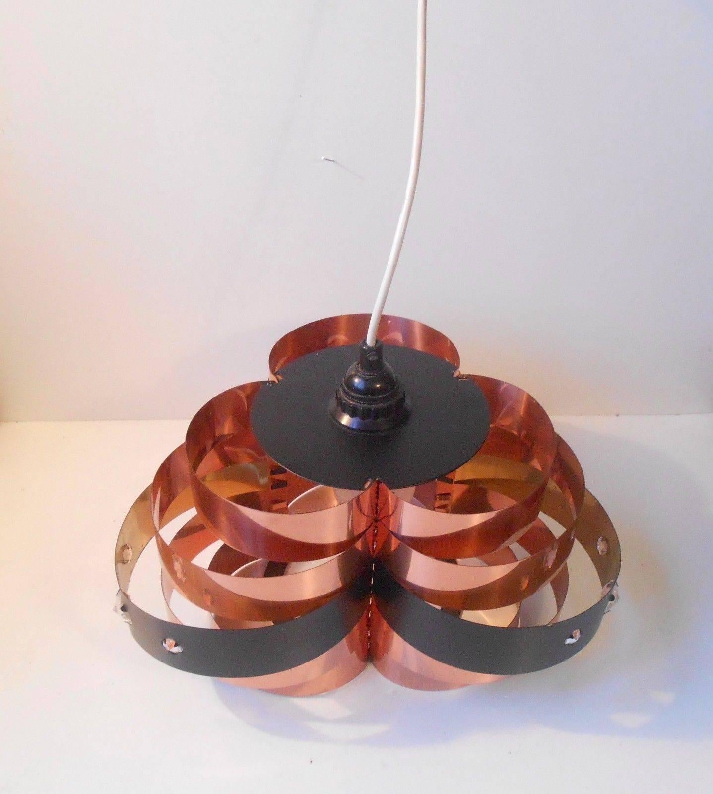 Mid-Century moderno Lampada da soffitto scultorea moderna danese in rame di Verner Schou, Coronell, anni '70 in vendita