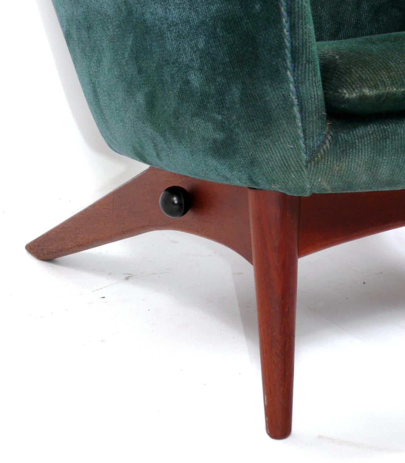 Silla y otomana escultóricas danesas modernas de H.W. Klein Retapizado mediados del siglo XX en venta