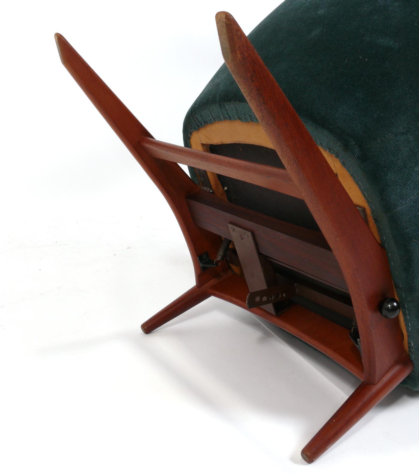 Silla y otomana escultóricas danesas modernas de H.W. Klein Retapizado en venta 1