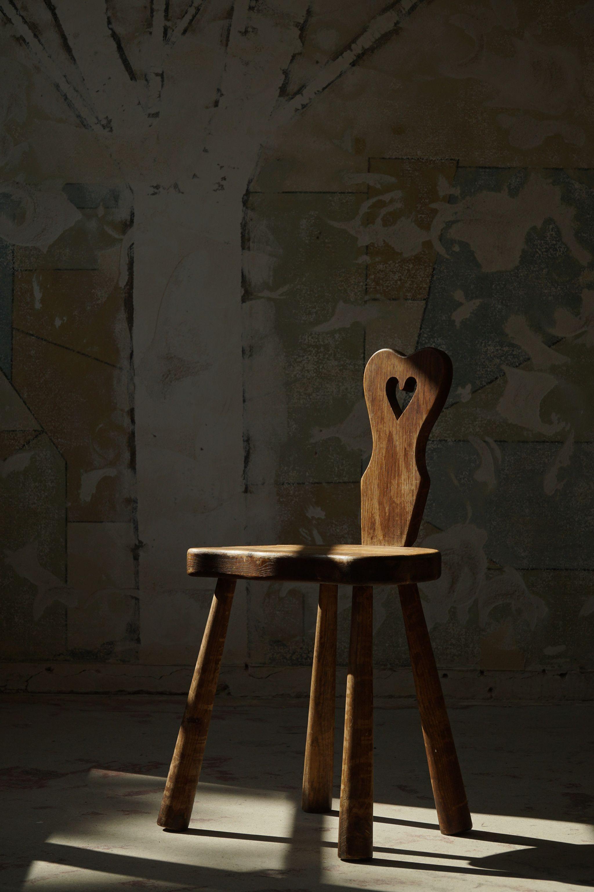 Sculptural Danish Heart Chair in Solid Oak, Early 20th Century 4